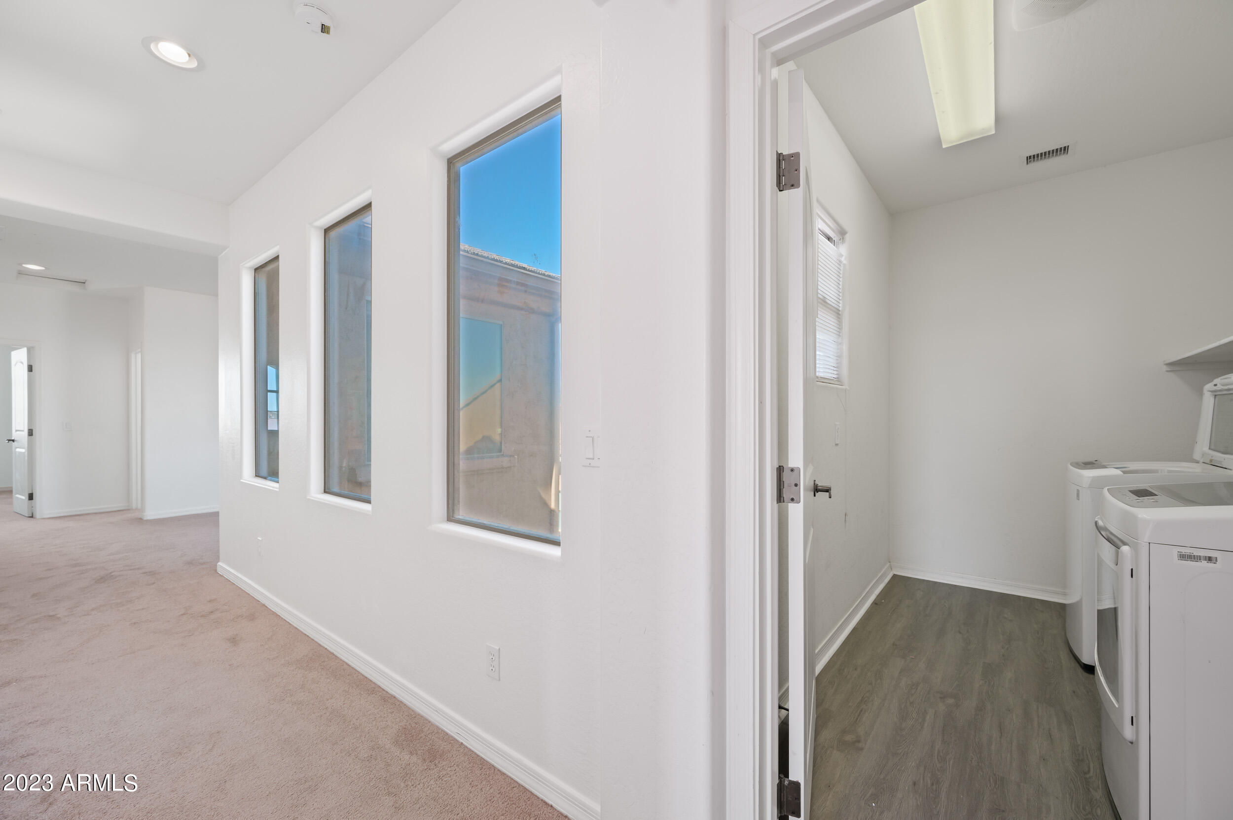 1013 W Kachina Drive