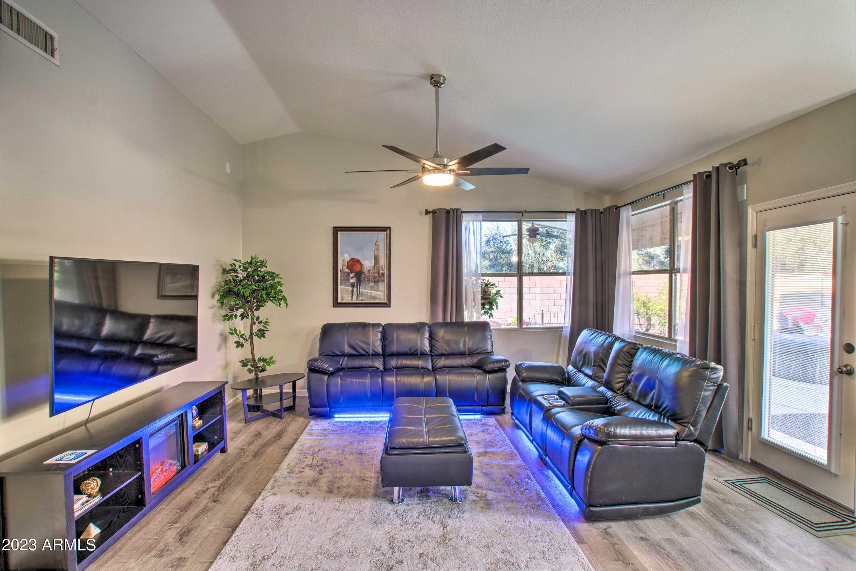 3804 E ENCINAS Avenue