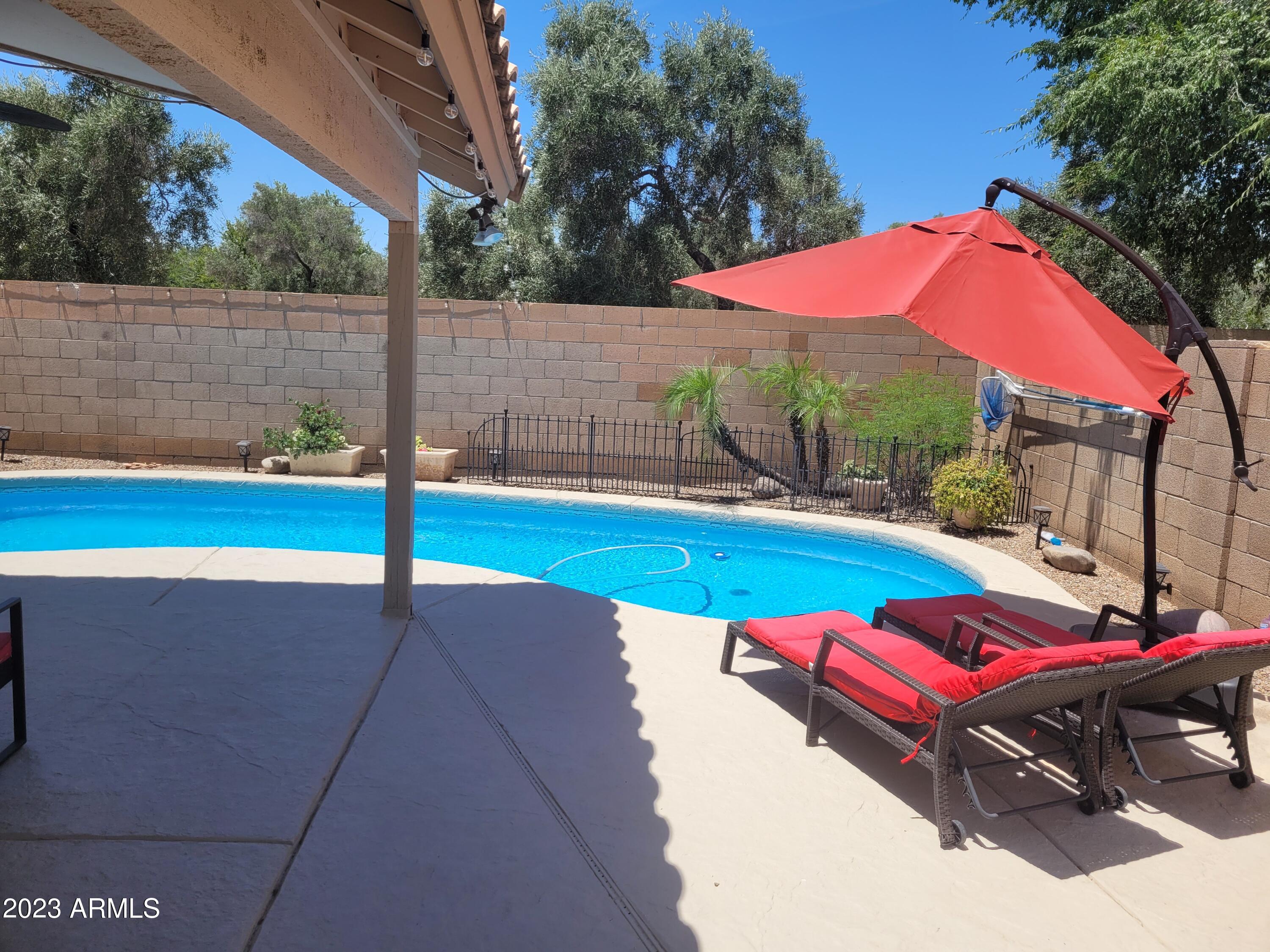 3804 E ENCINAS Avenue