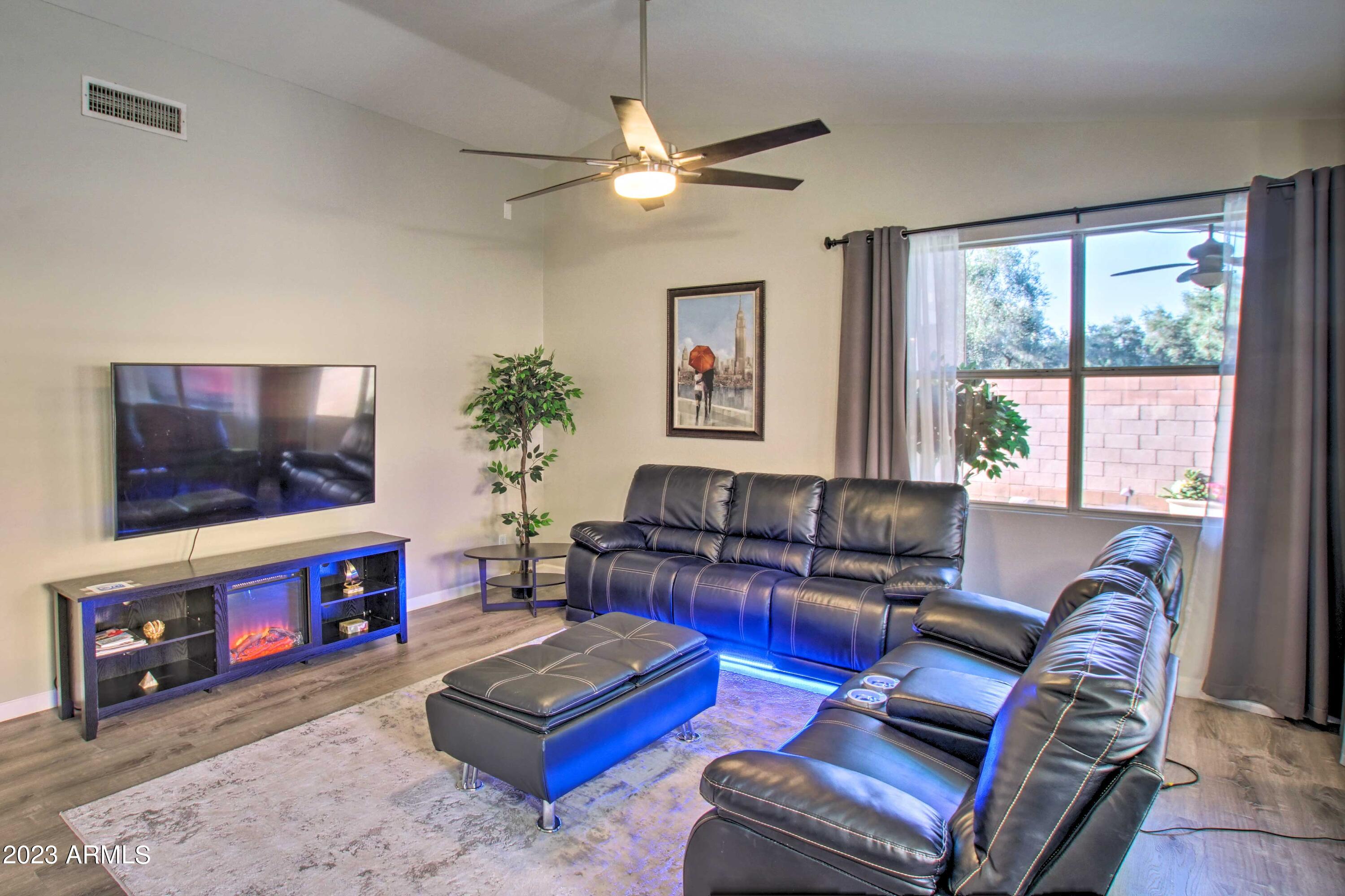 3804 E ENCINAS Avenue