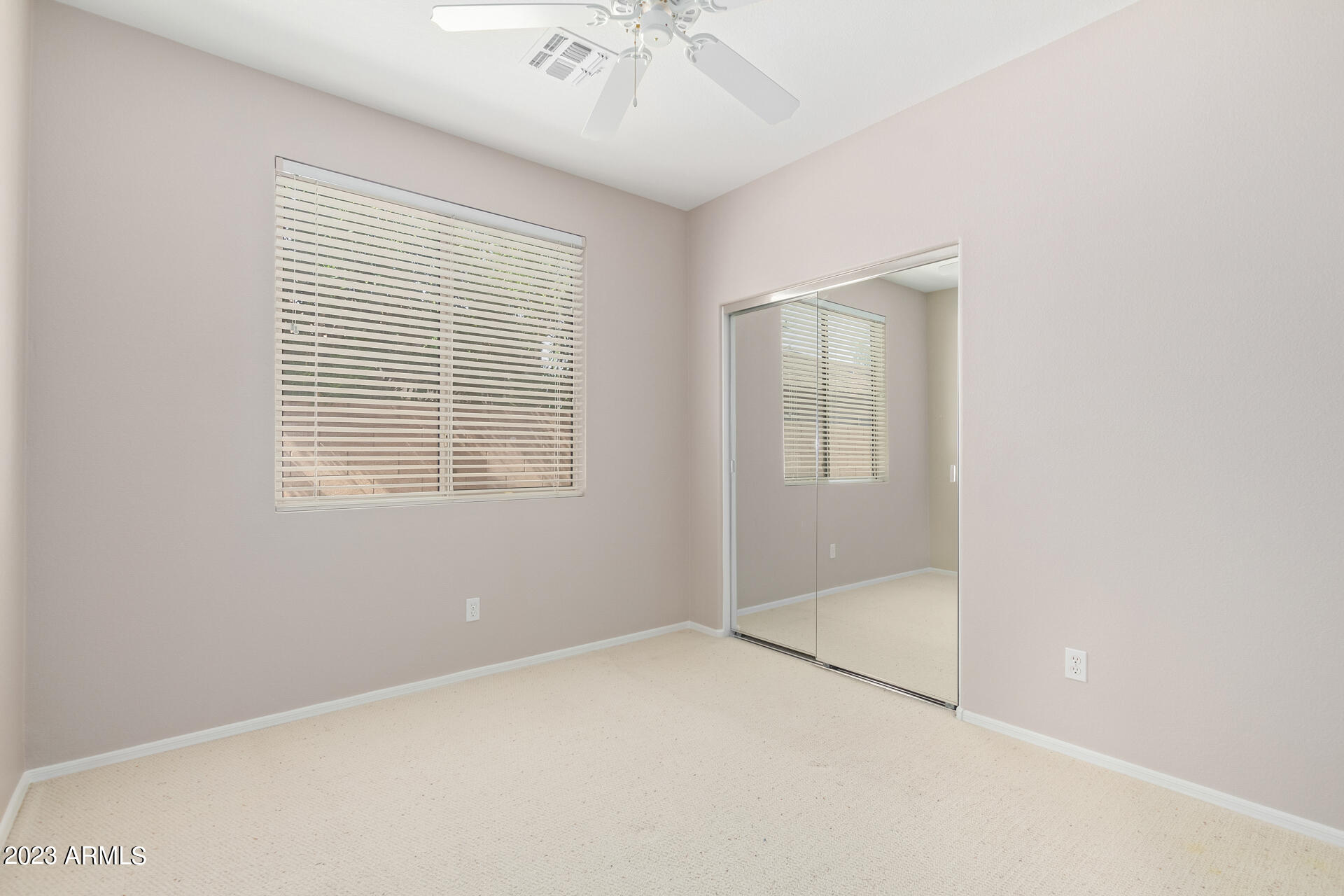 1634 W GLENHAVEN Drive