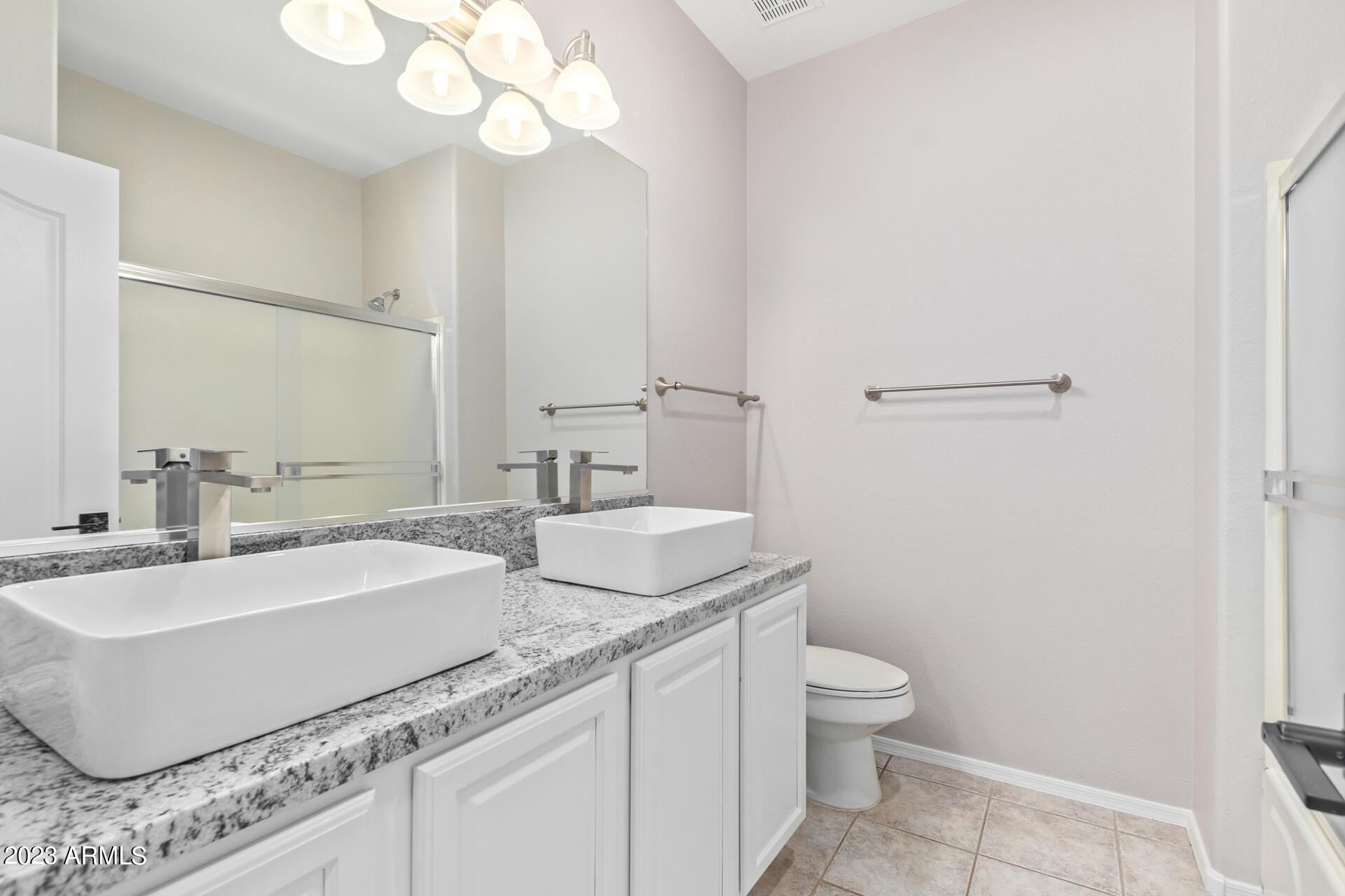 1634 W GLENHAVEN Drive