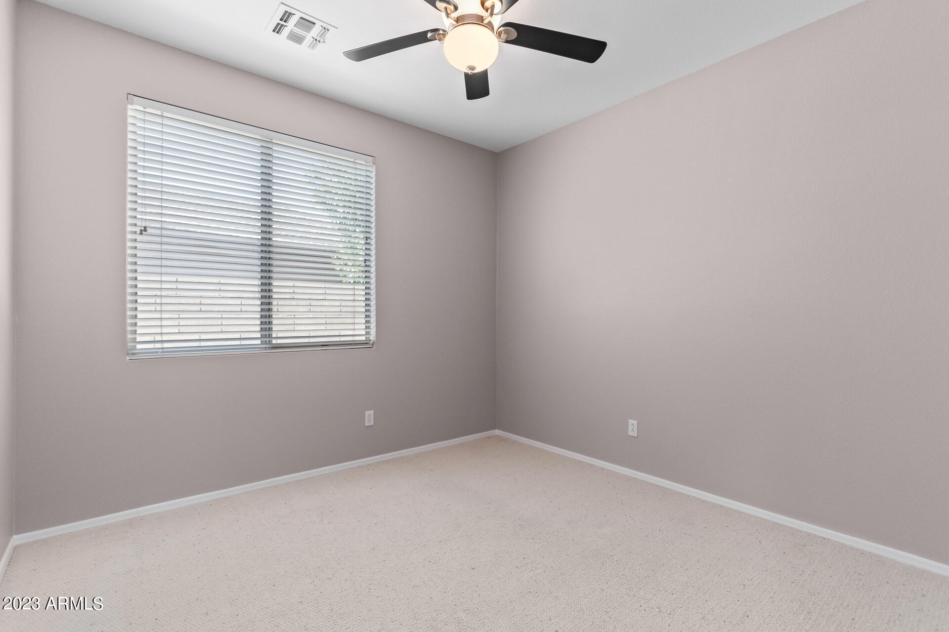 1634 W GLENHAVEN Drive