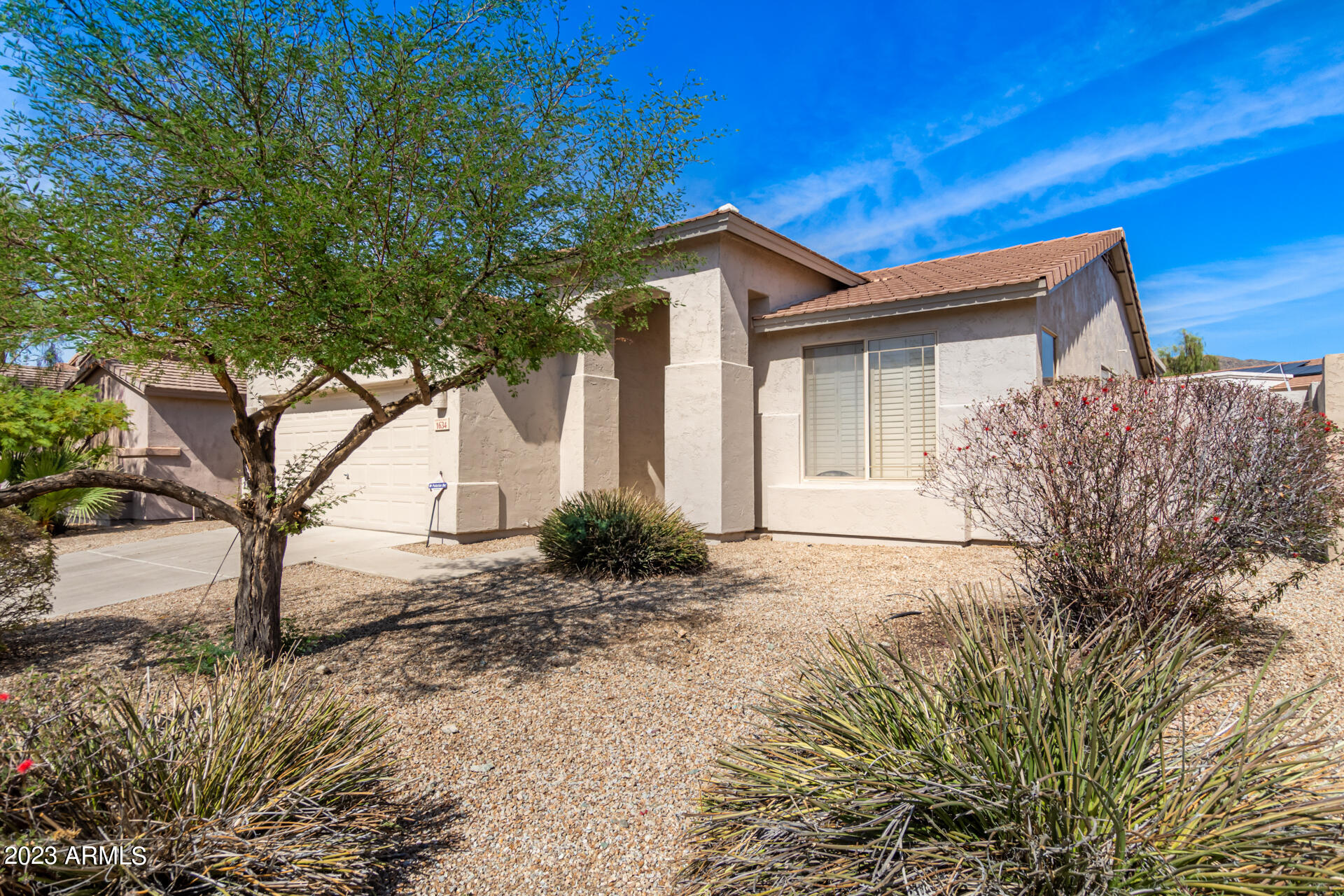 1634 W GLENHAVEN Drive