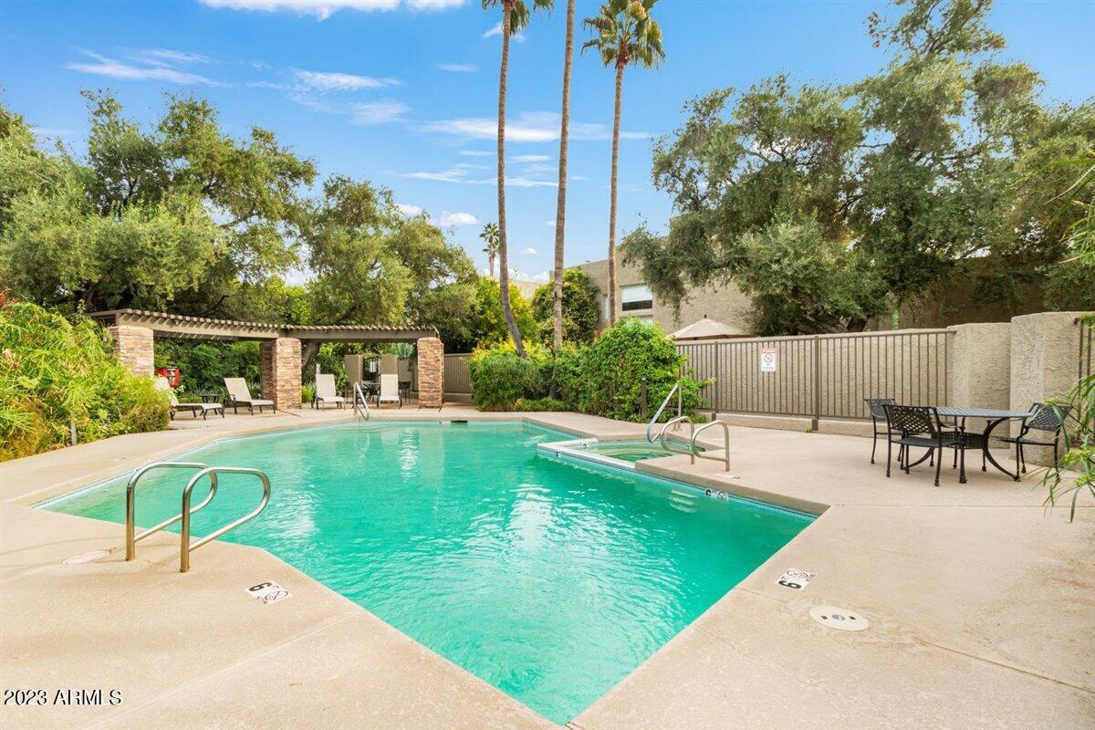 7209 E MCDONALD Drive # 15