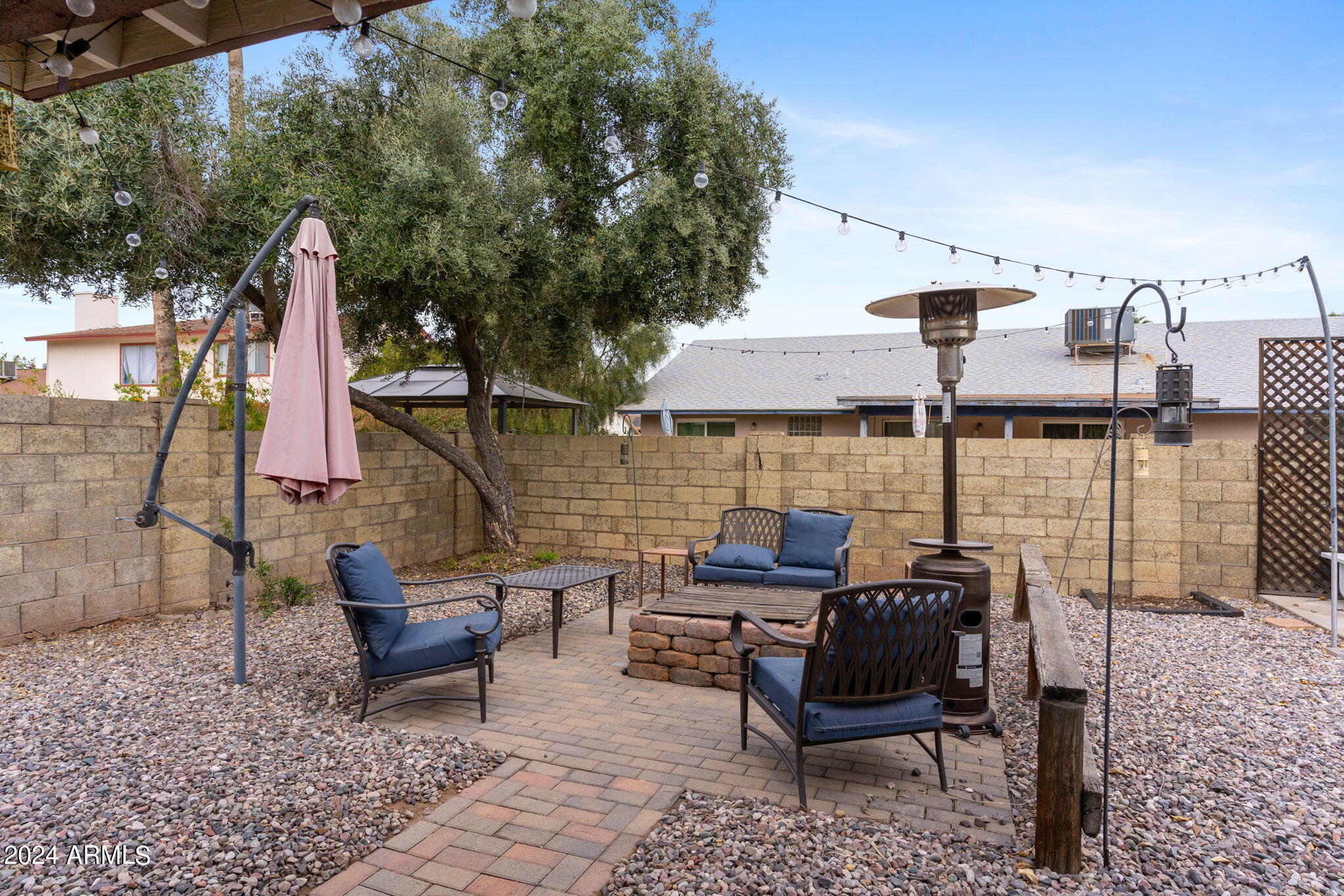 842 W NOPAL Avenue