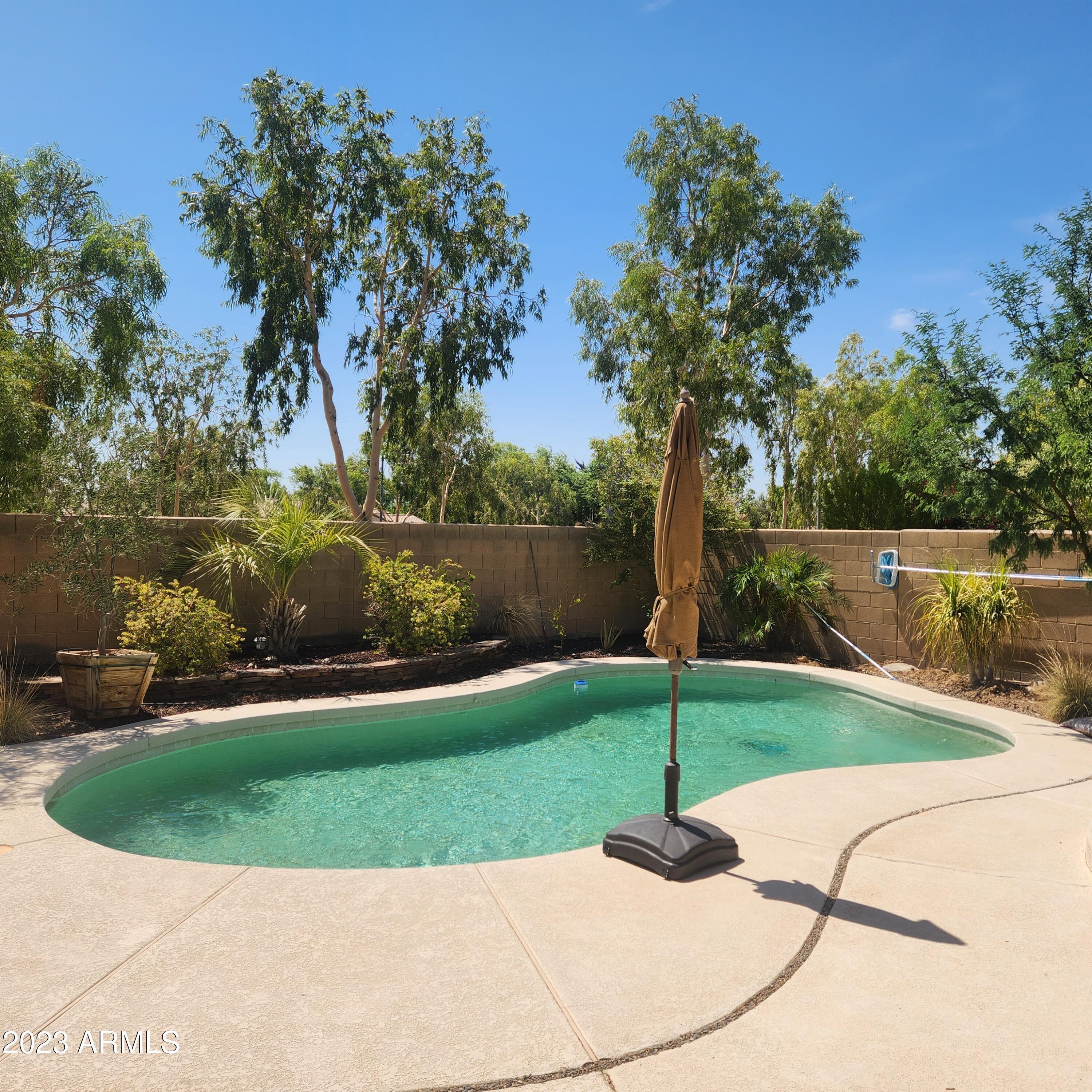 4553 N Point Ridge Road