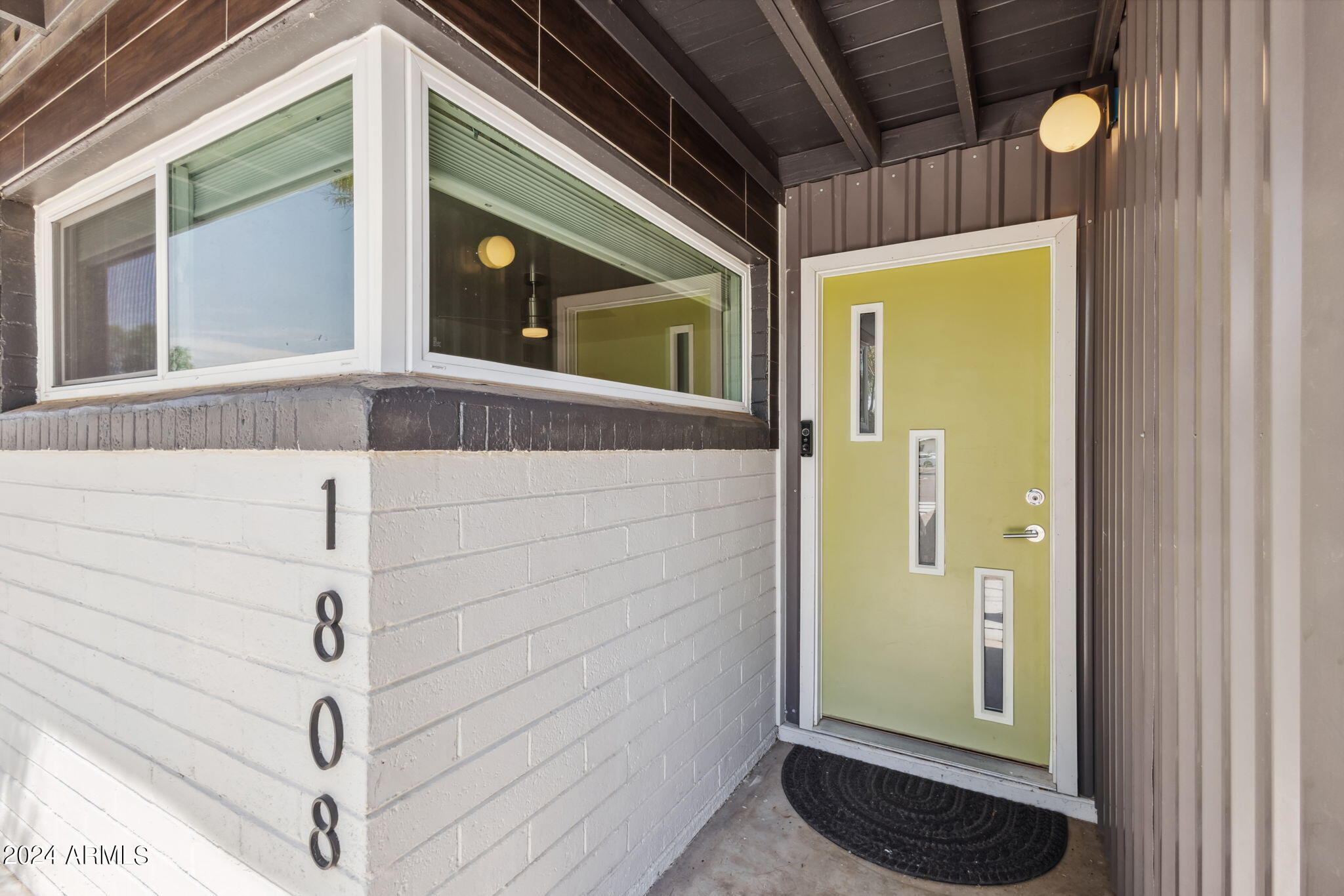 1808 N 80TH Place