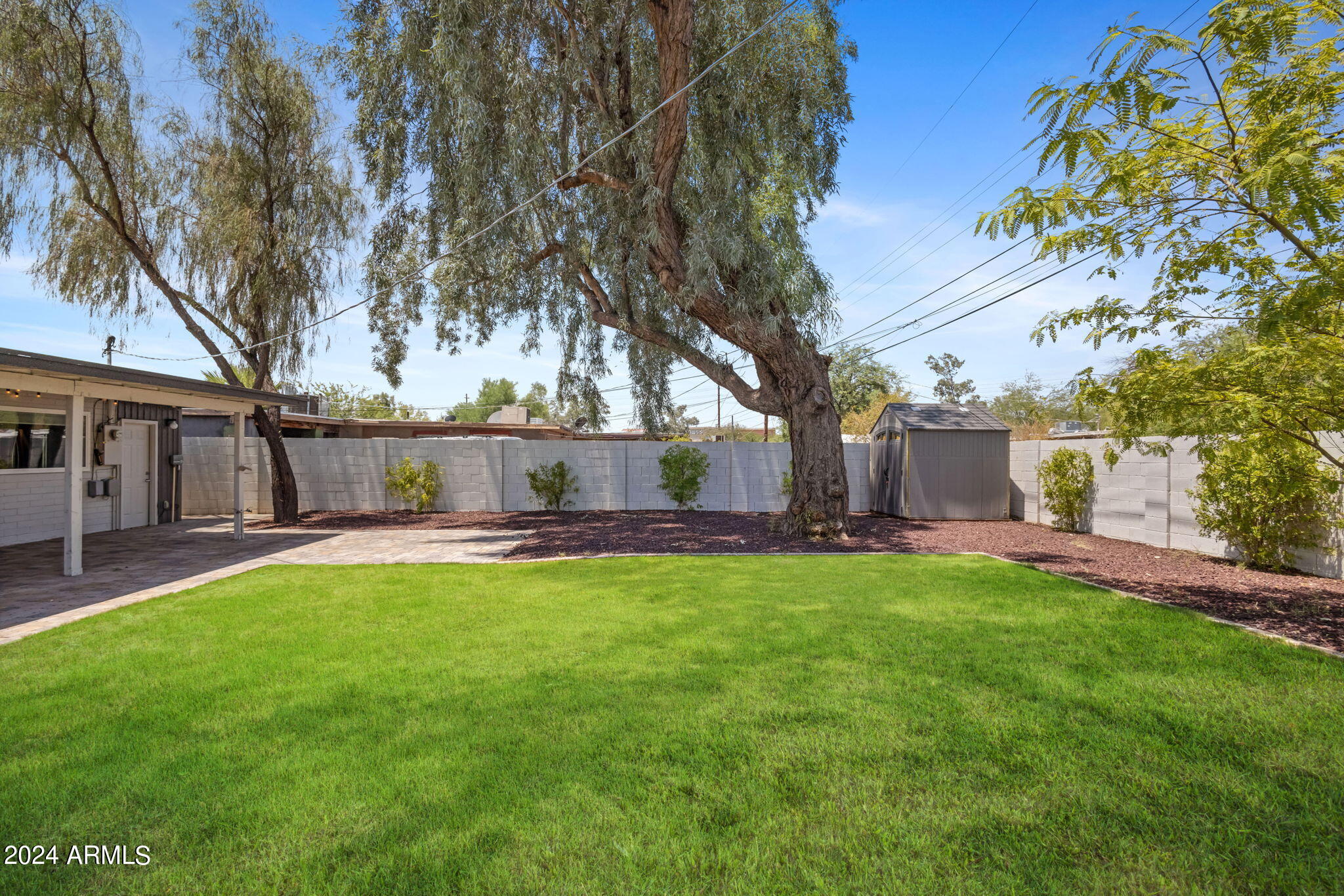 1808 N 80TH Place