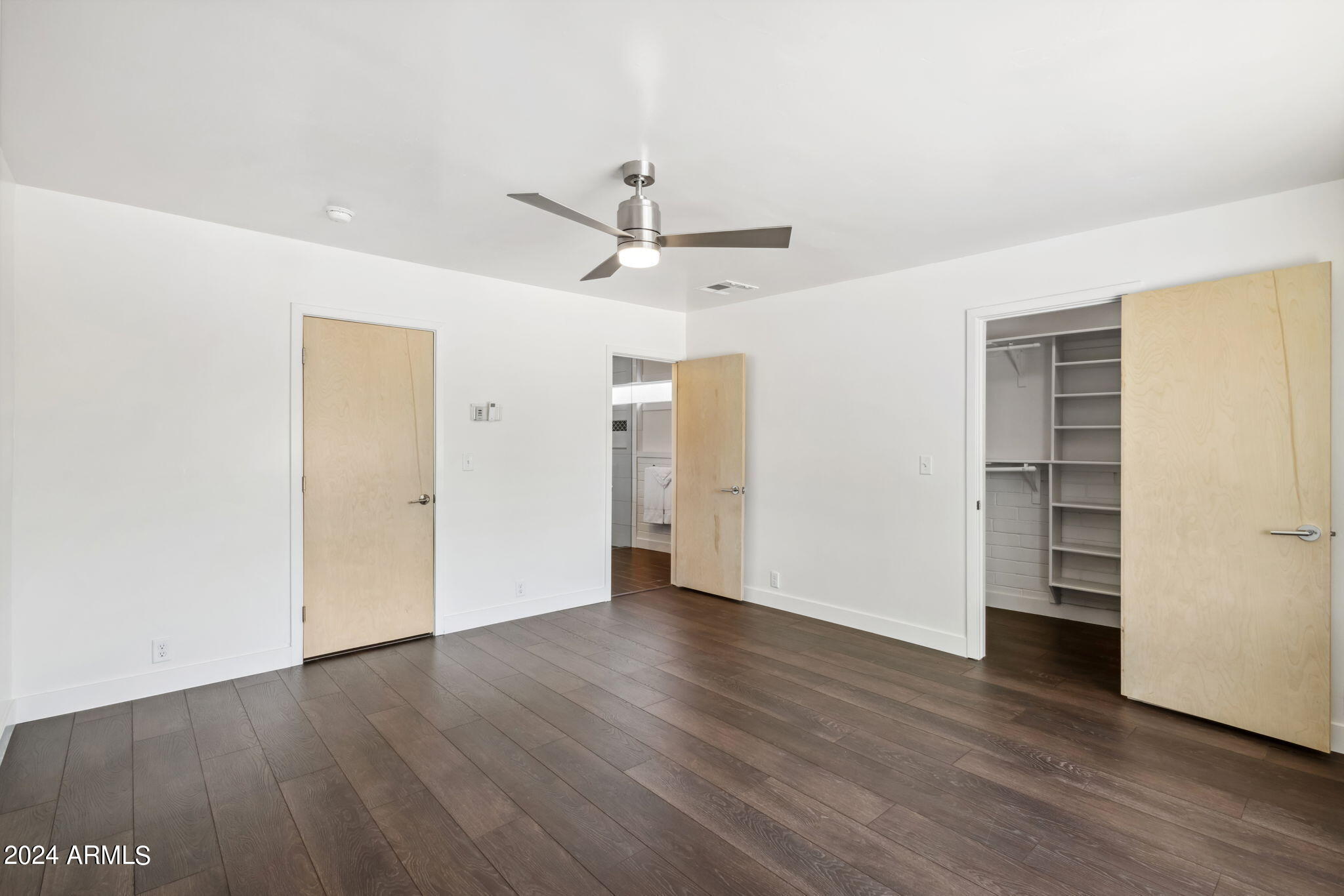 1808 N 80TH Place
