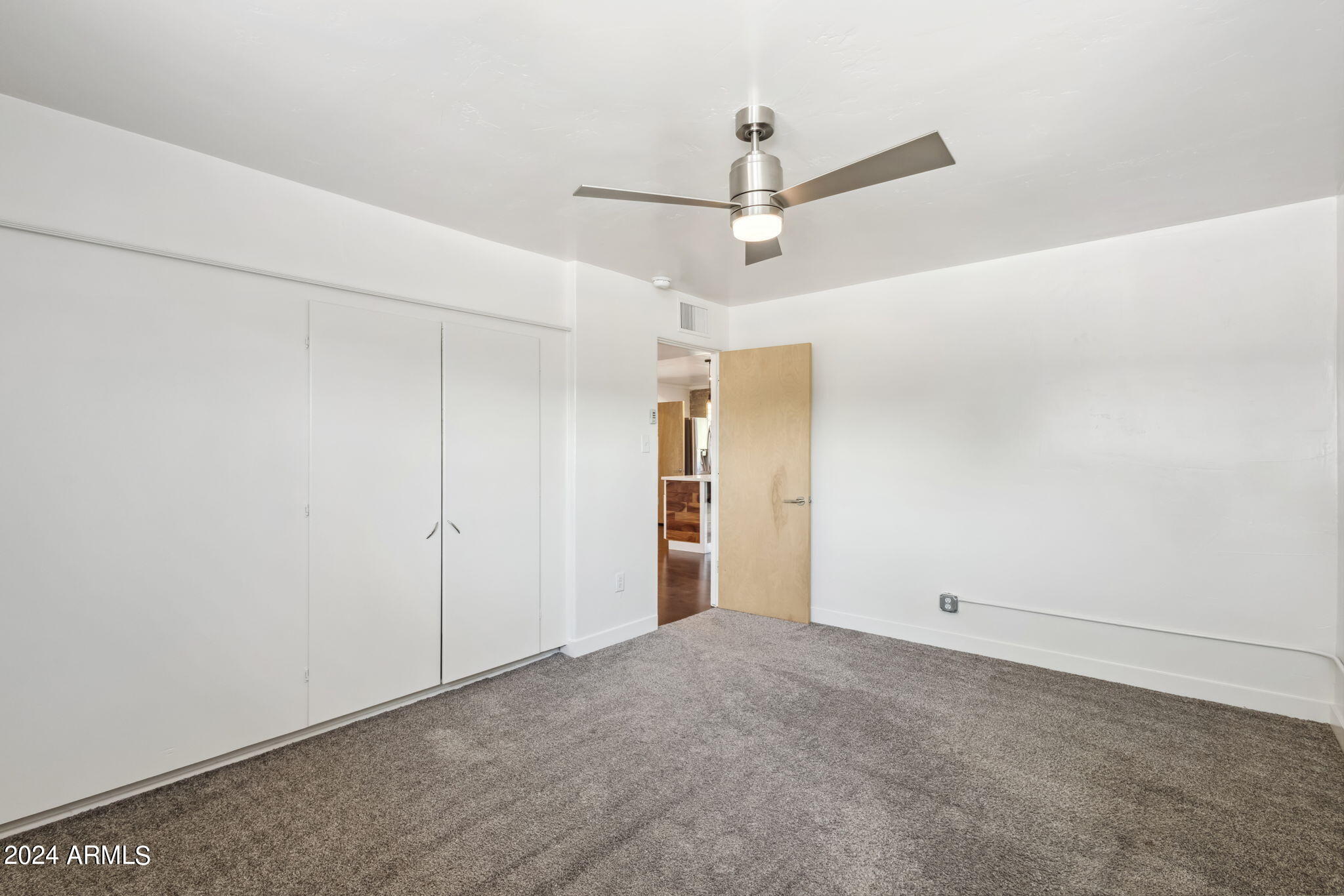 1808 N 80TH Place