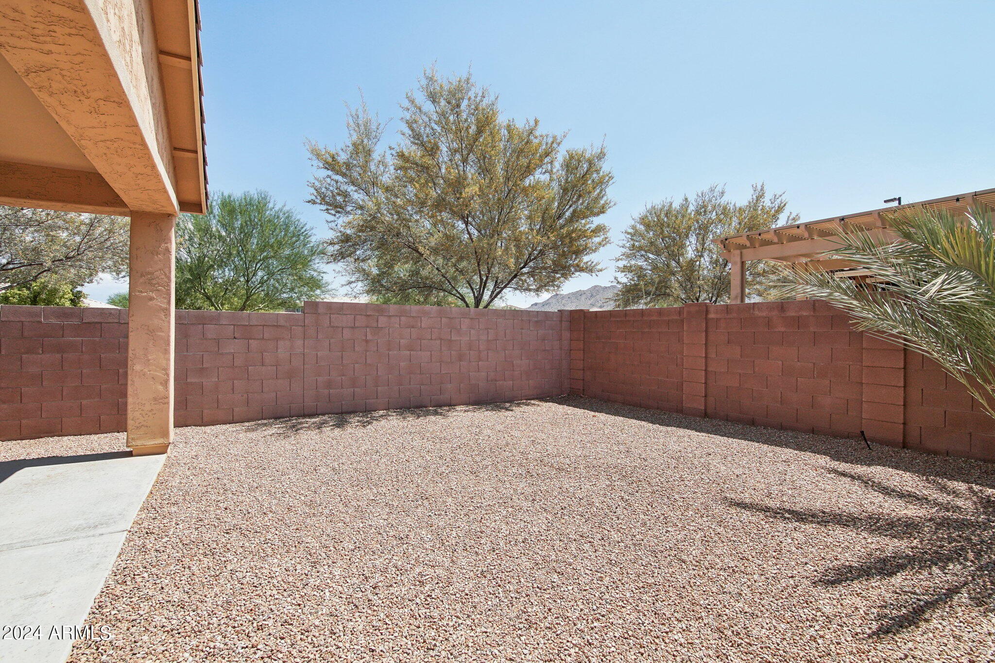 2471 E STACEY Road