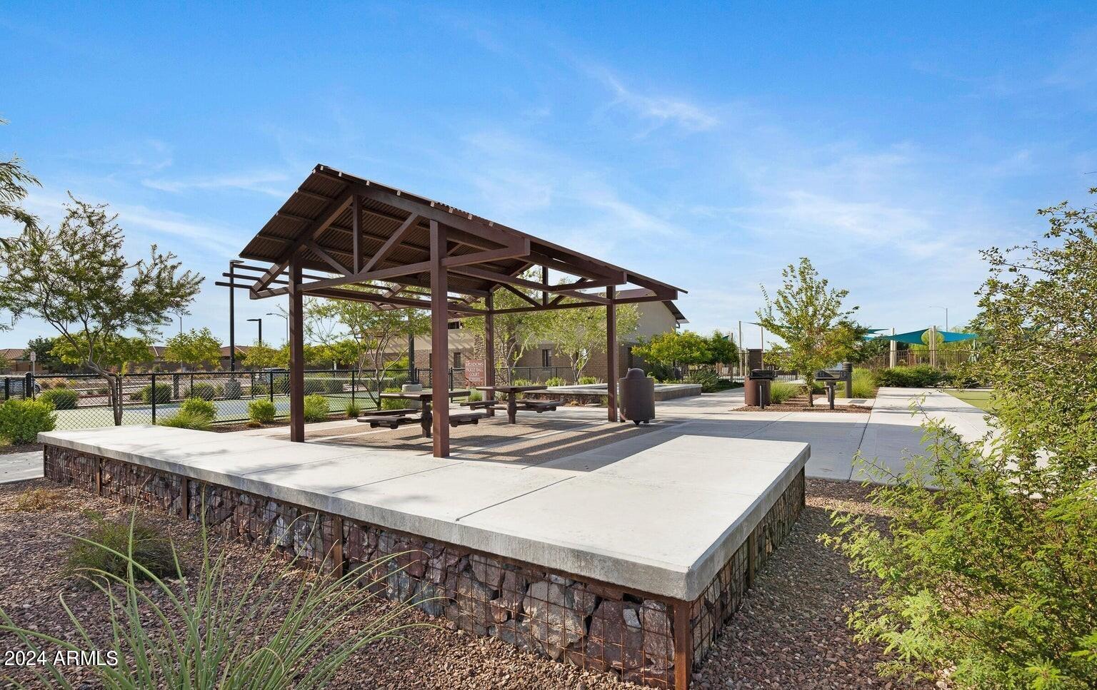 9969 W LOUISE Drive