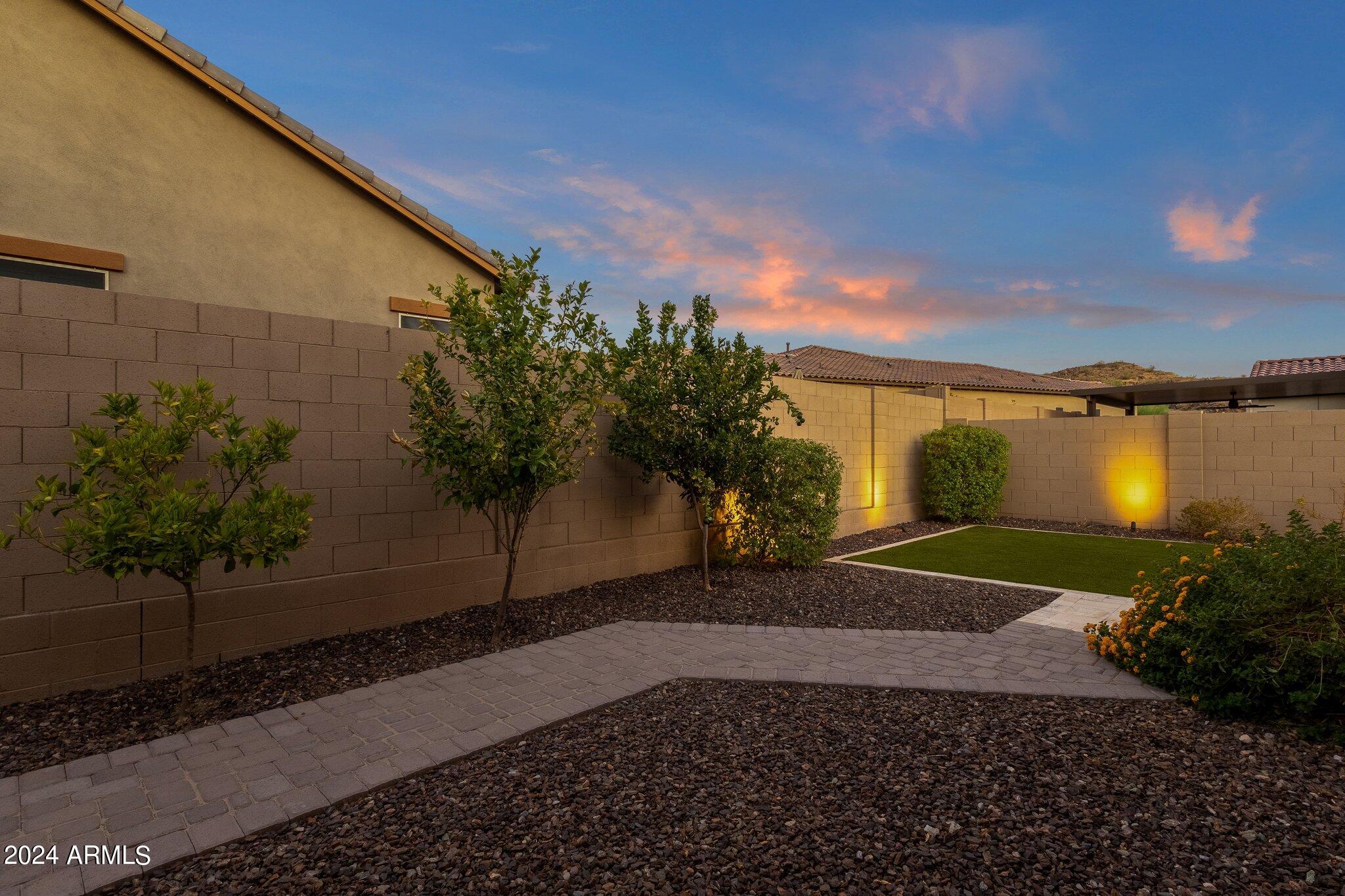 3611 W HIDDENVIEW Drive