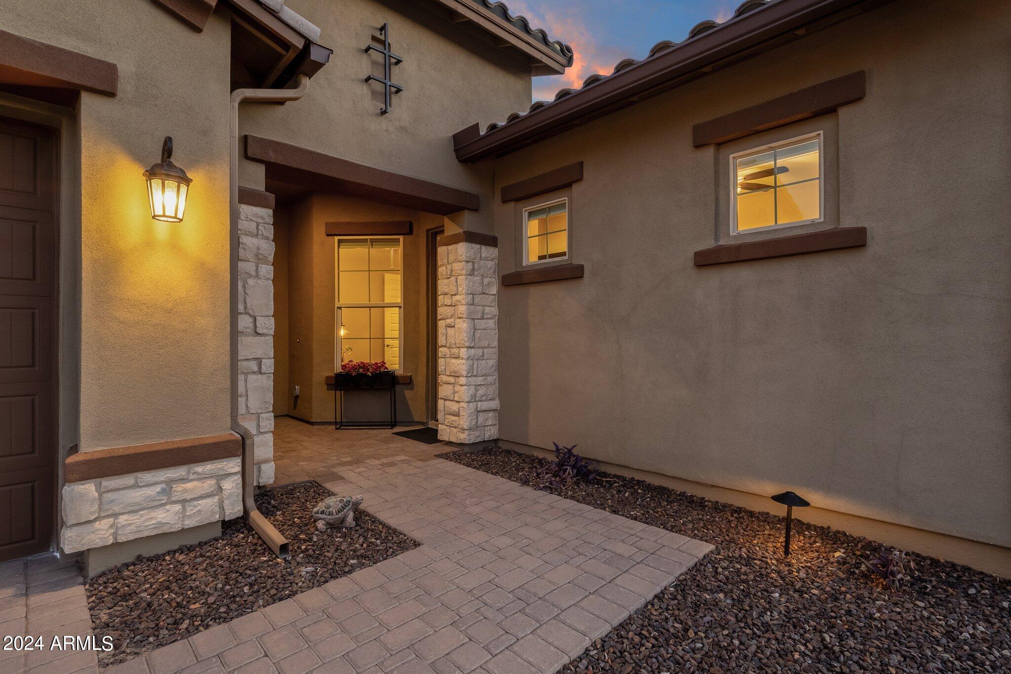 3611 W HIDDENVIEW Drive