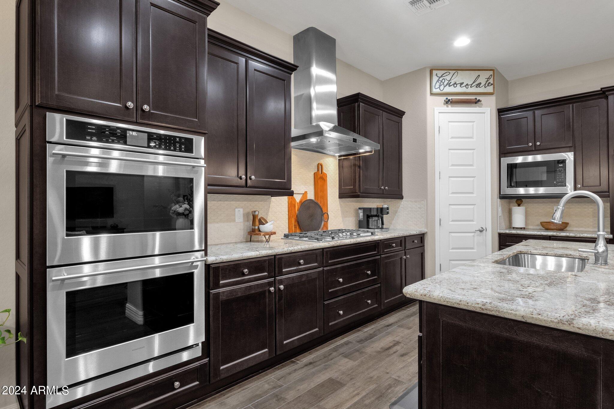 3611 W HIDDENVIEW Drive