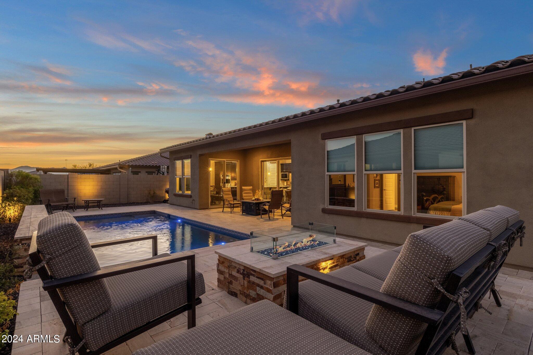 3611 W HIDDENVIEW Drive