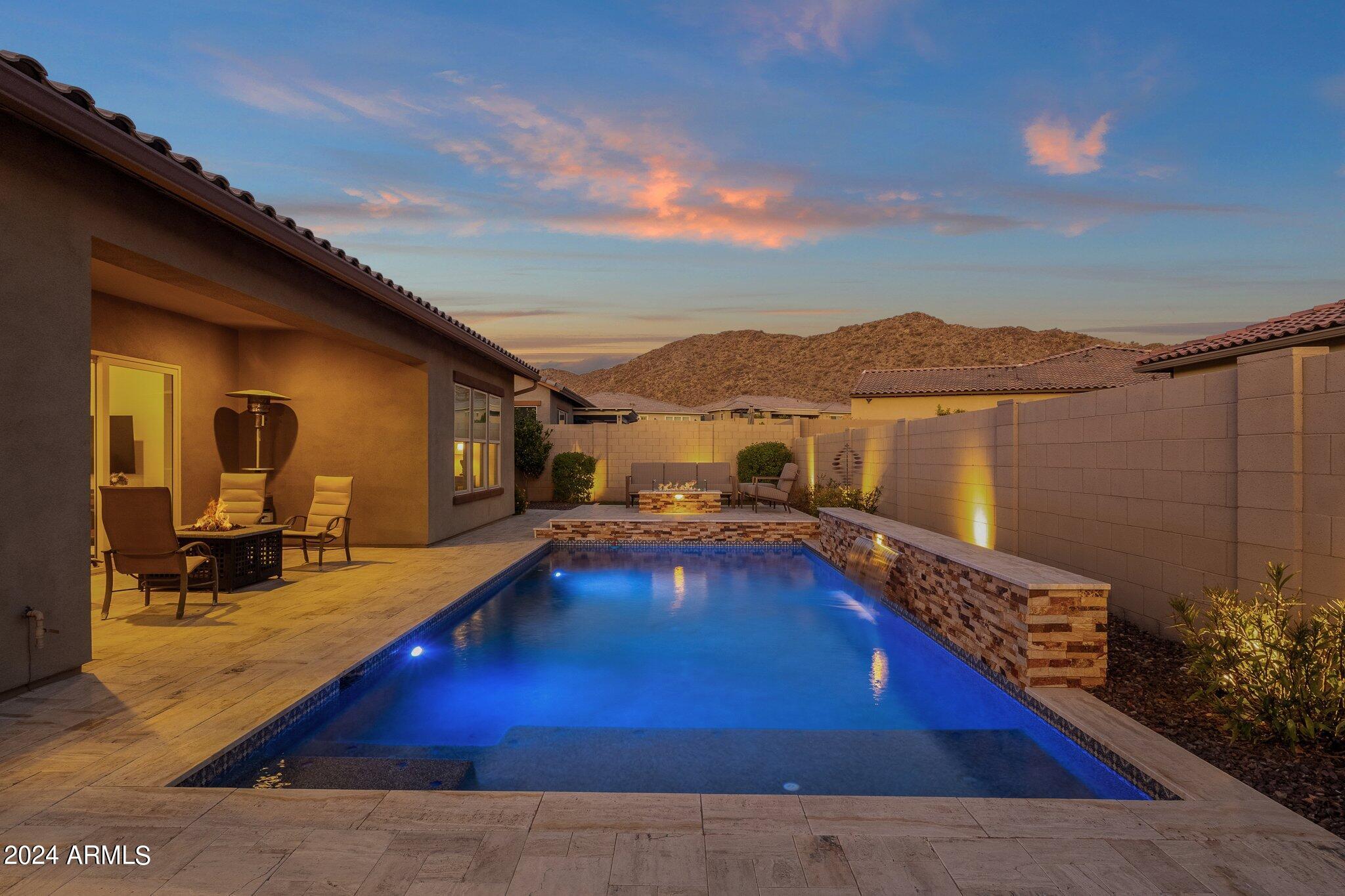 3611 W HIDDENVIEW Drive