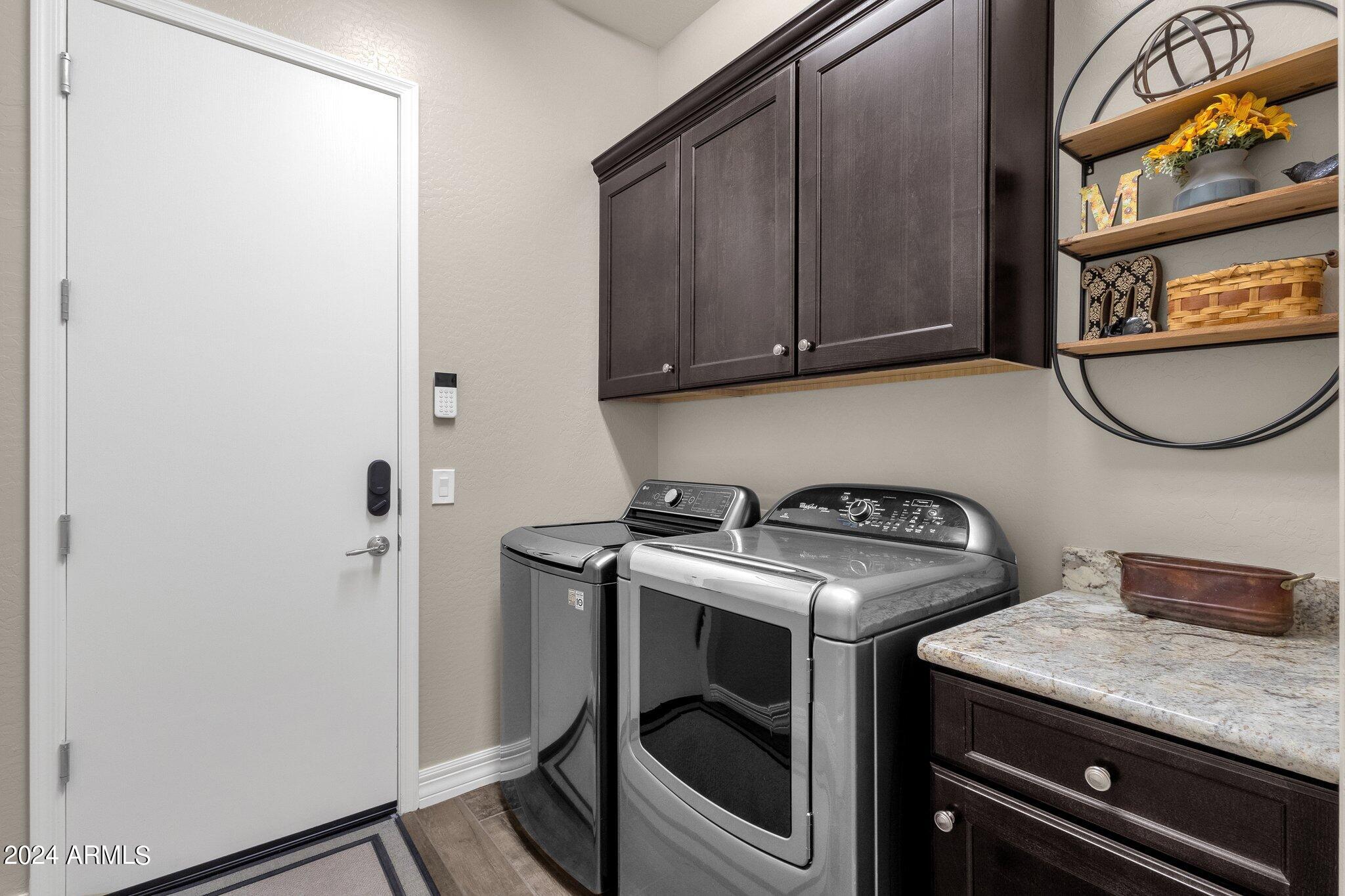 3611 W HIDDENVIEW Drive