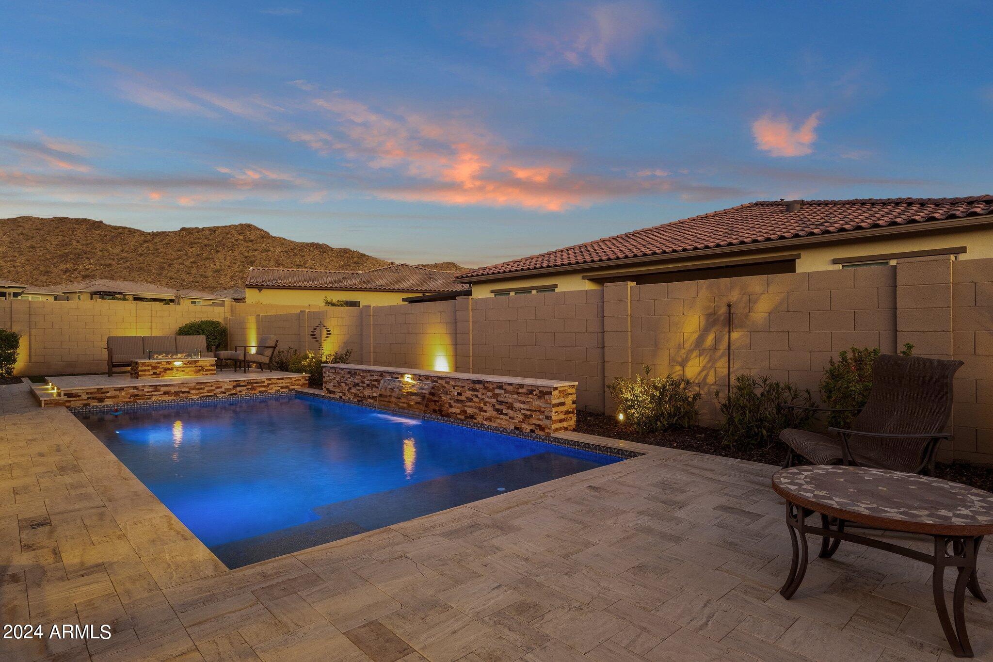 3611 W HIDDENVIEW Drive