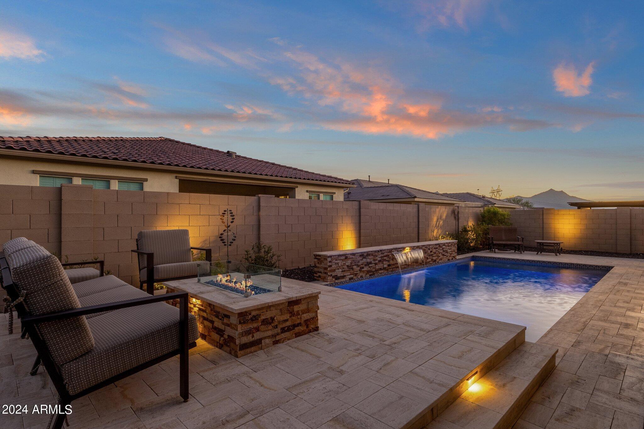 3611 W HIDDENVIEW Drive