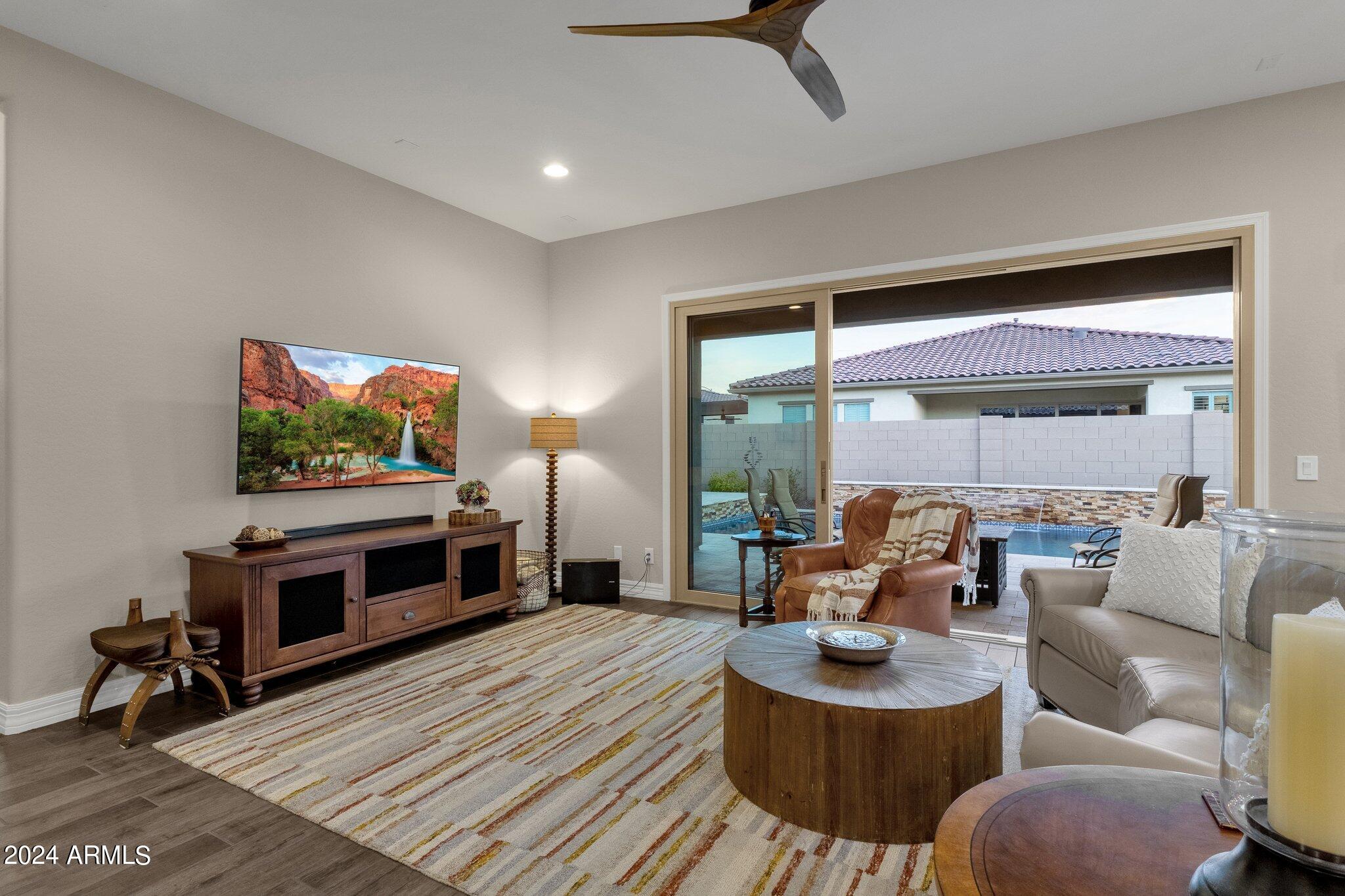 3611 W HIDDENVIEW Drive