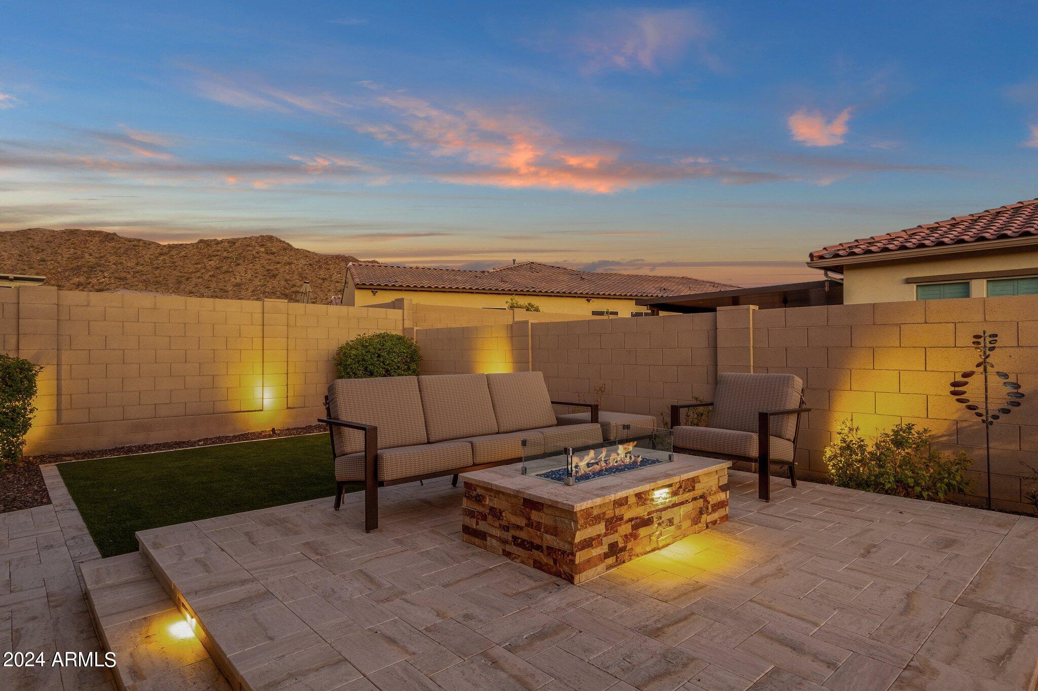 3611 W HIDDENVIEW Drive