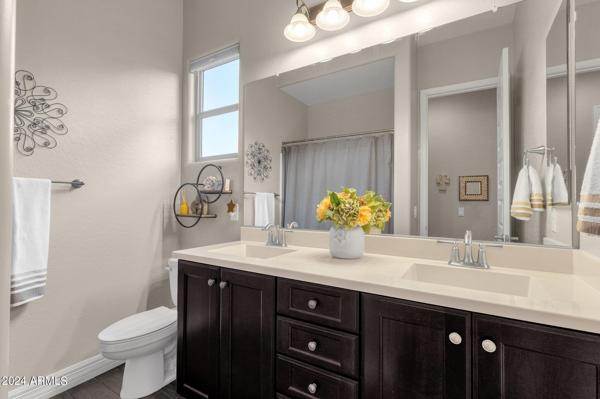 3611 W HIDDENVIEW Drive