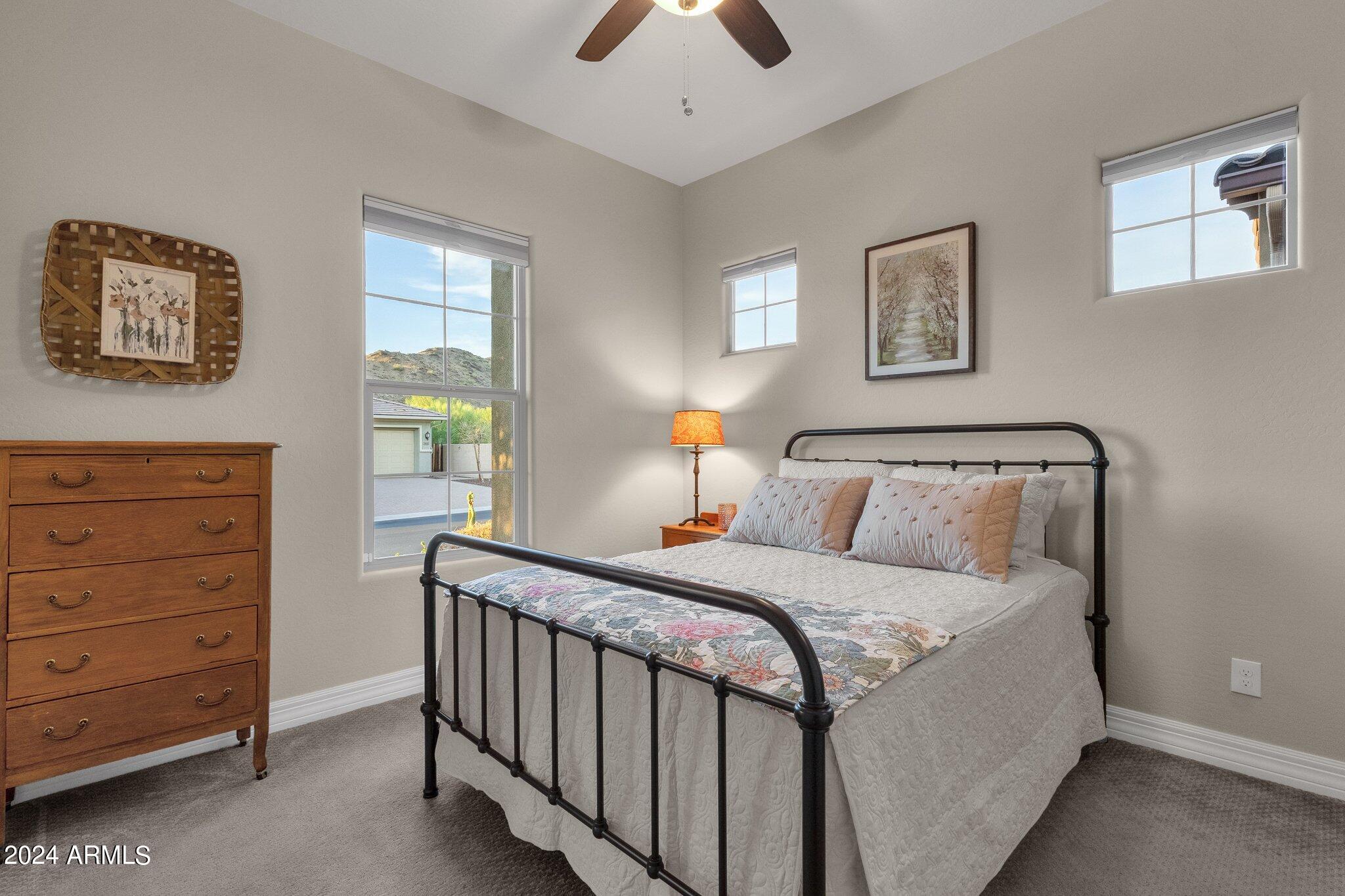 3611 W HIDDENVIEW Drive