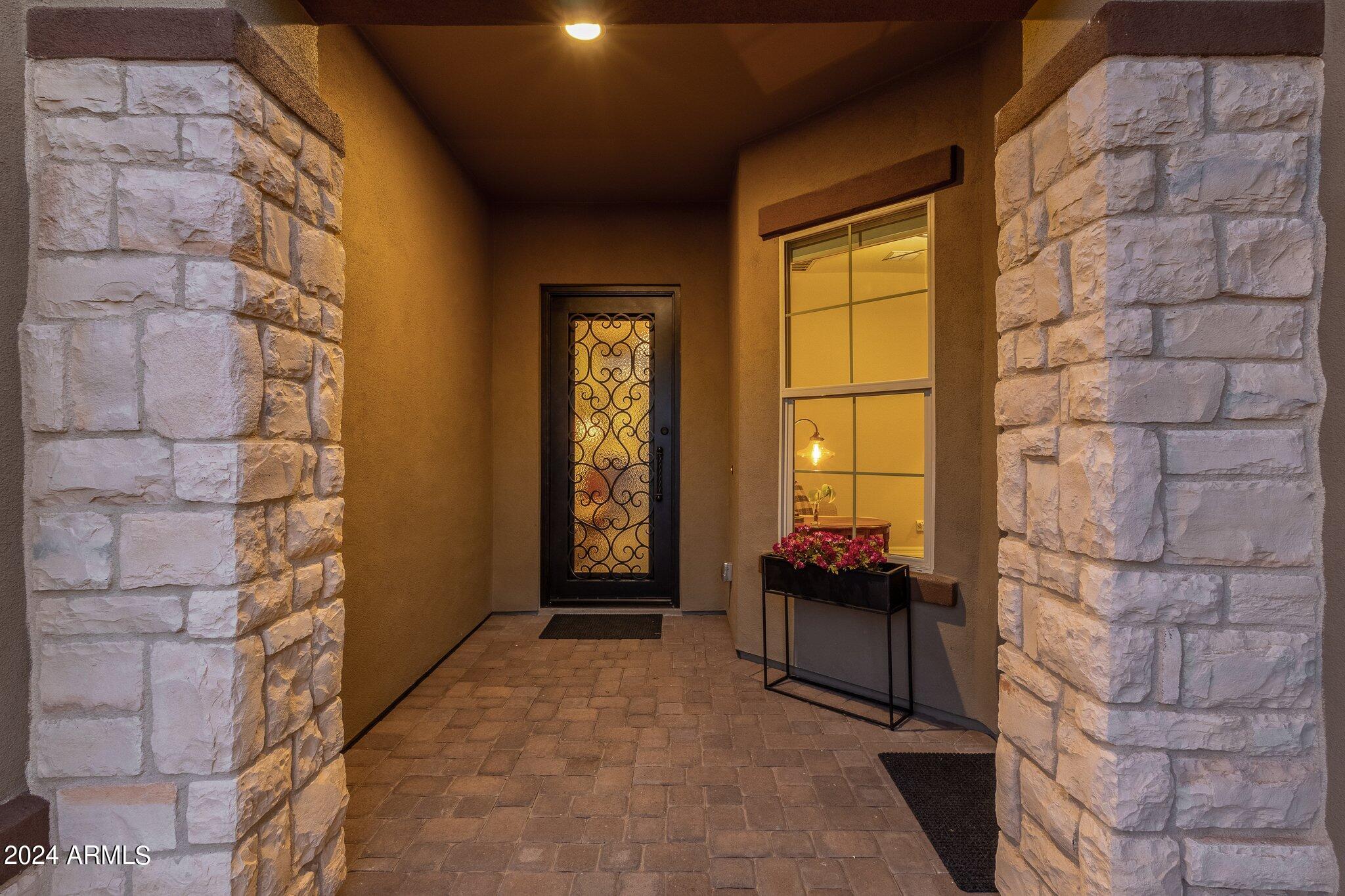 3611 W HIDDENVIEW Drive