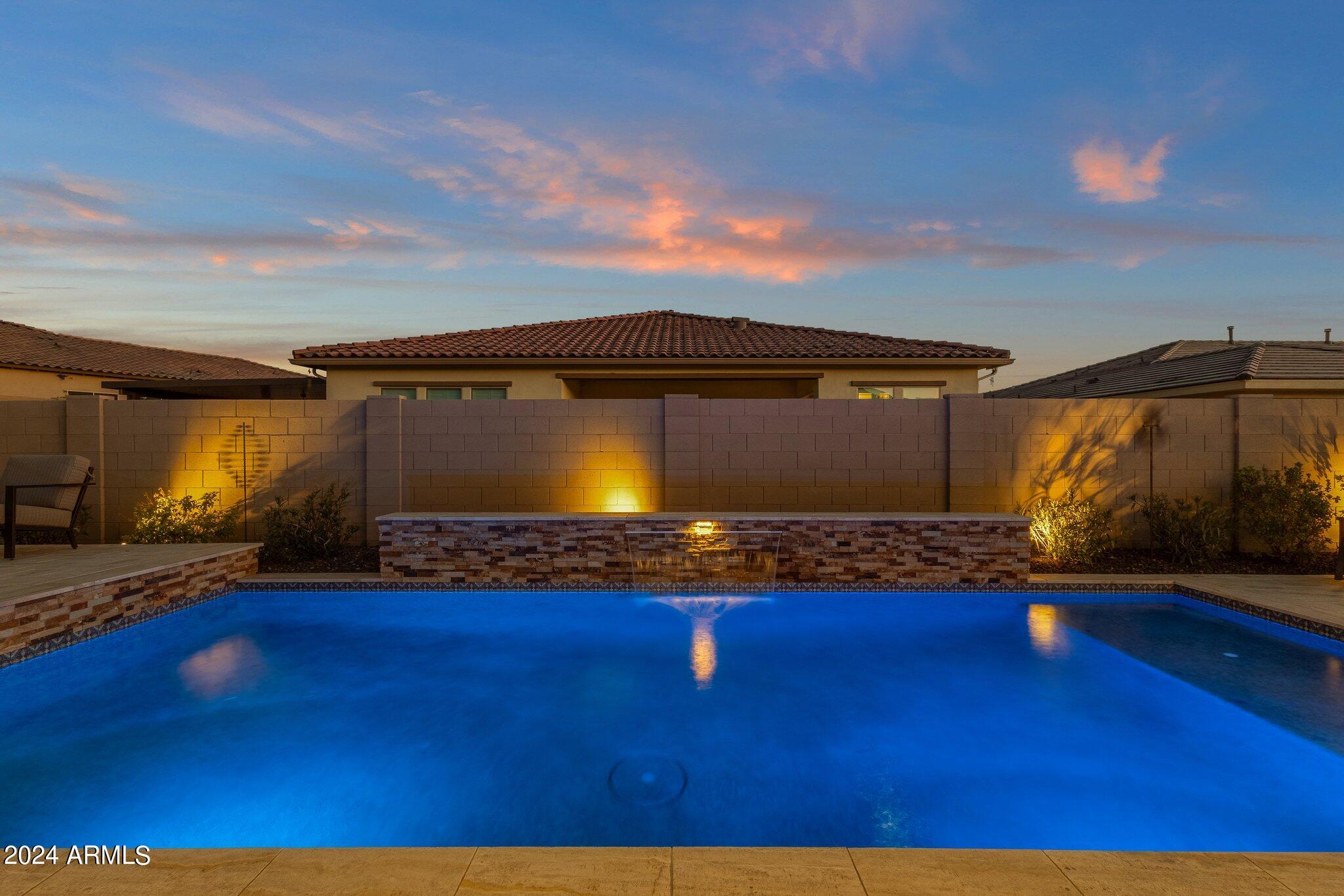 3611 W HIDDENVIEW Drive