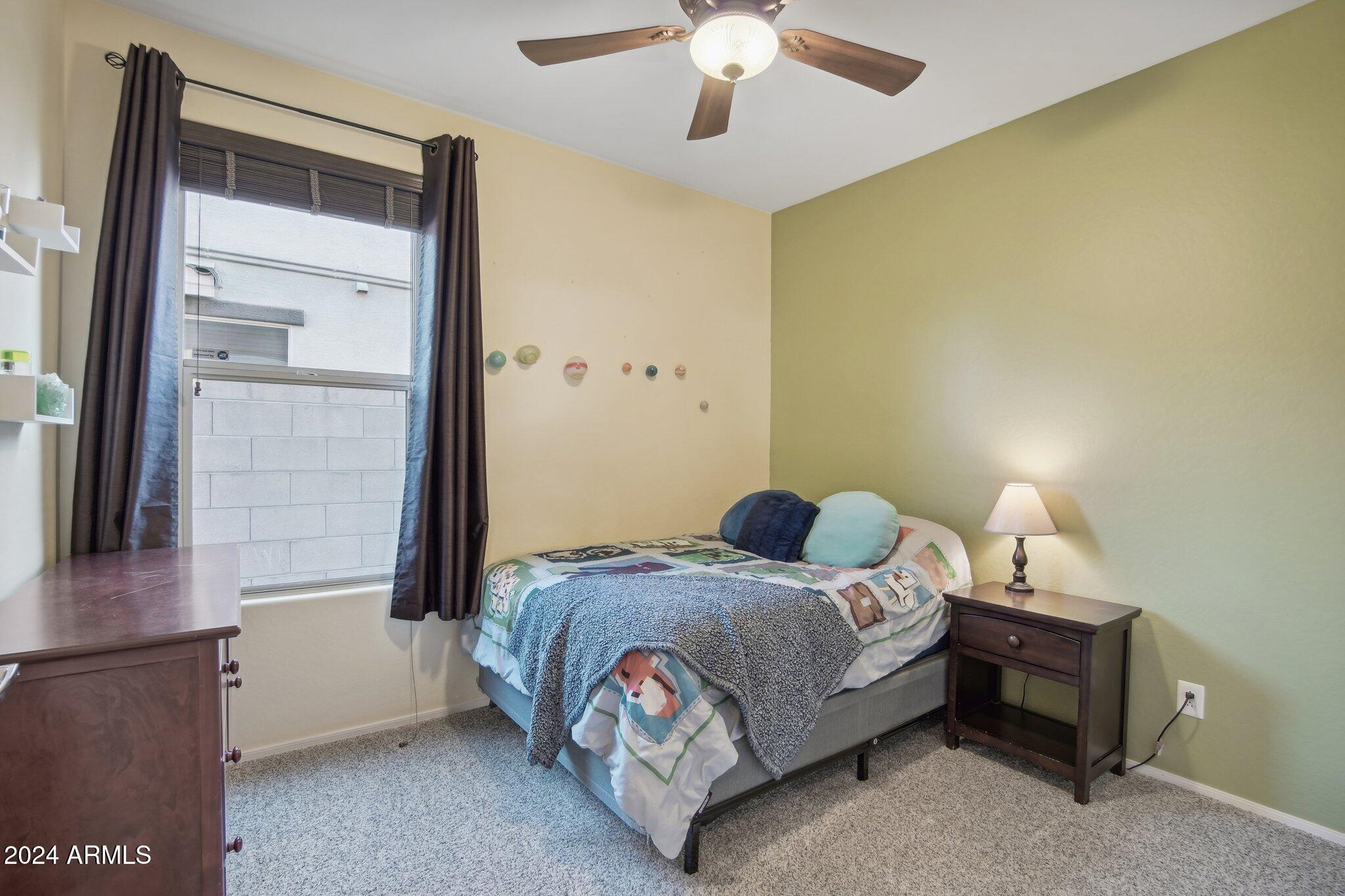 18086 W DESERT Lane
