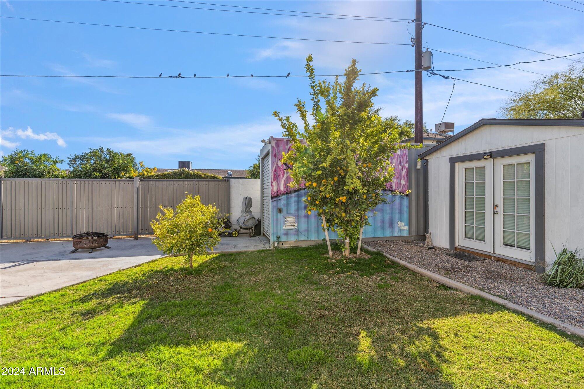 6643 E VERNON Avenue