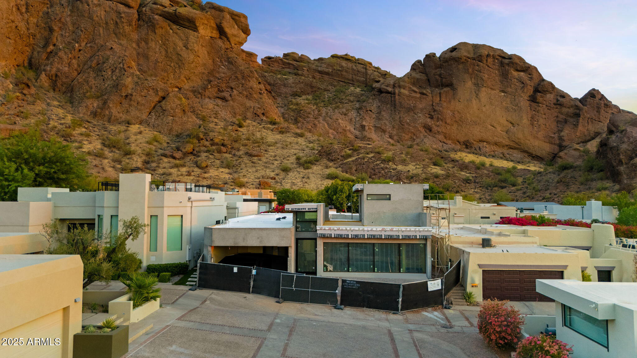 5761 N ECHO CANYON Circle