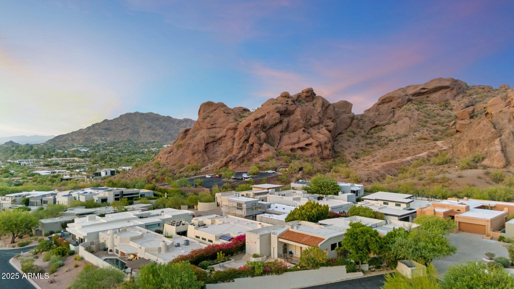 5761 N ECHO CANYON Circle