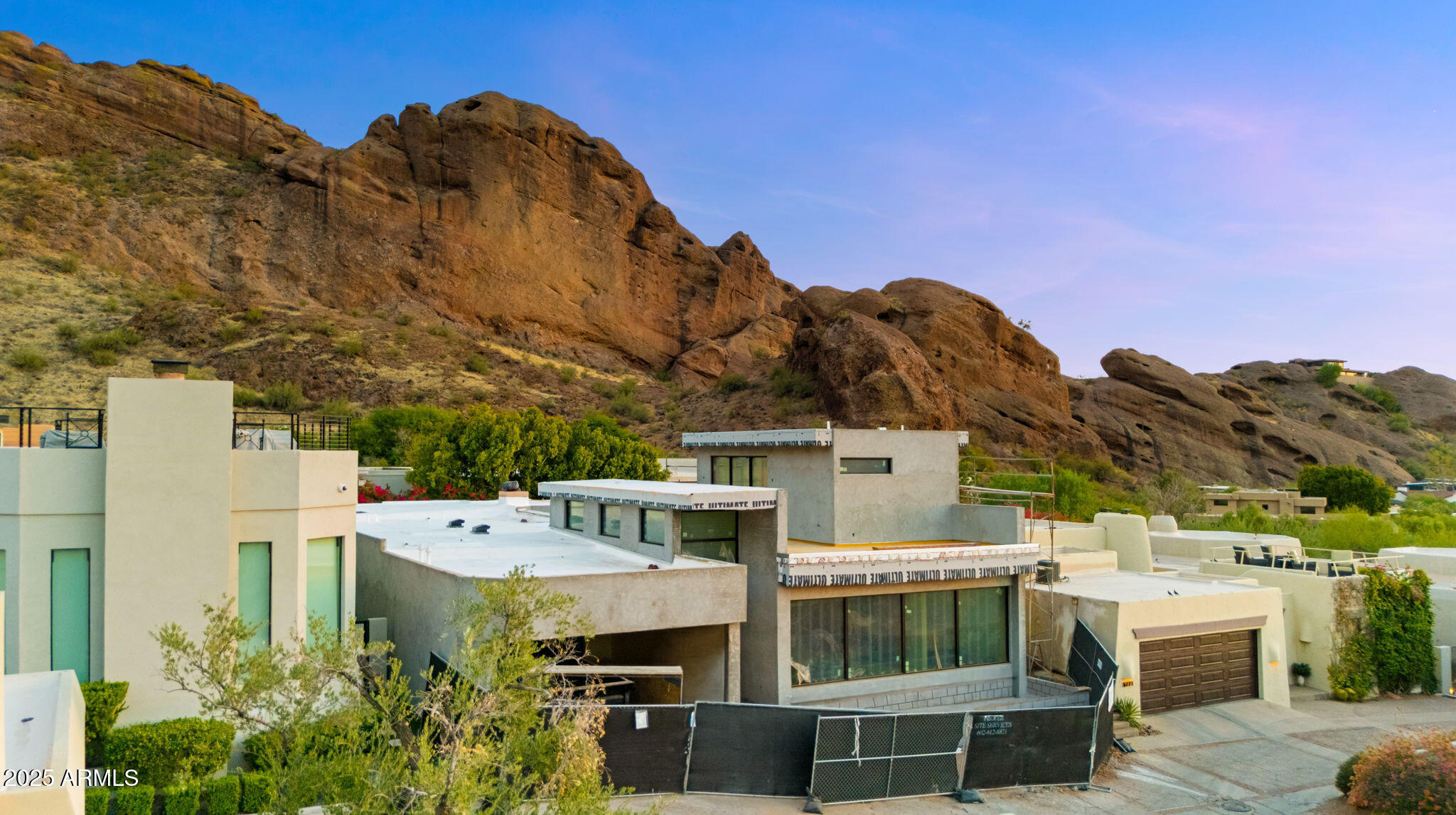 5761 N ECHO CANYON Circle