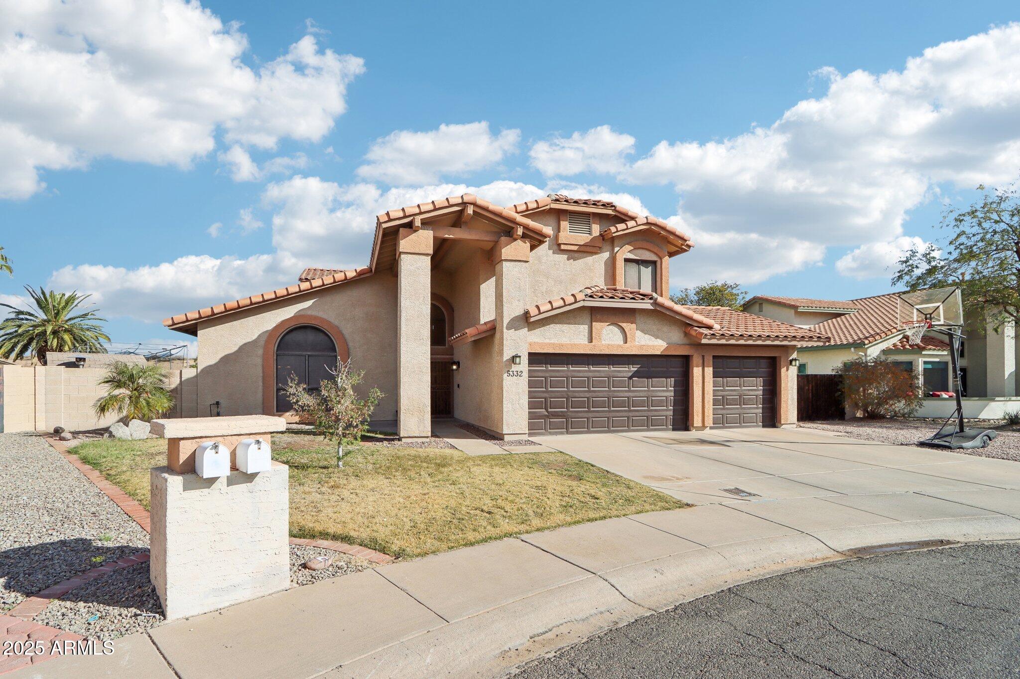 5332 E MICHELLE Drive
