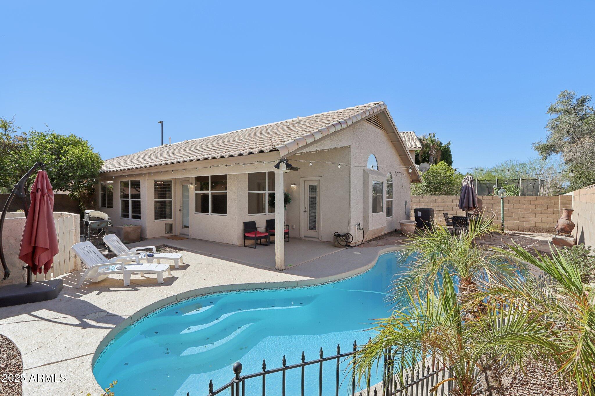 3804 E ENCINAS Avenue
