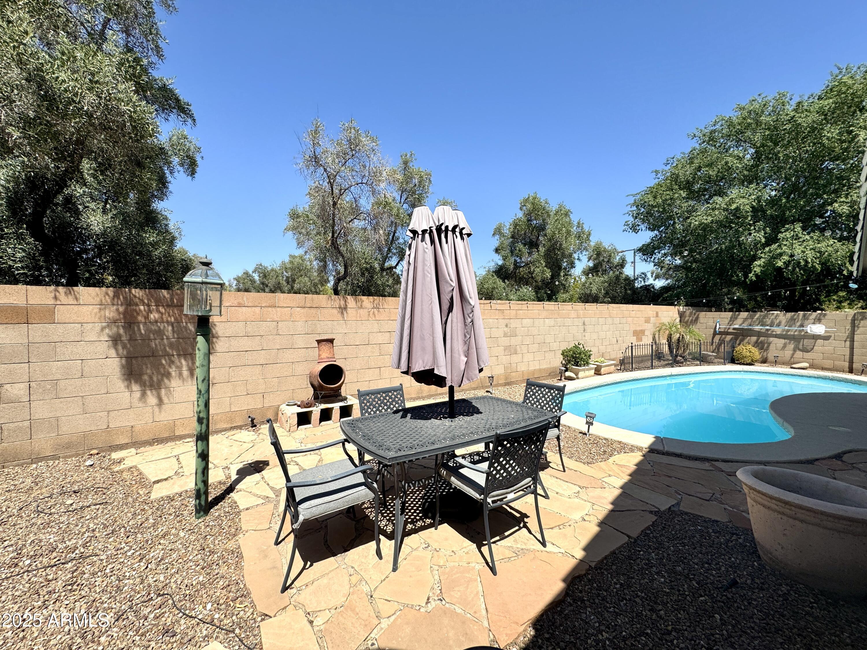 3804 E ENCINAS Avenue