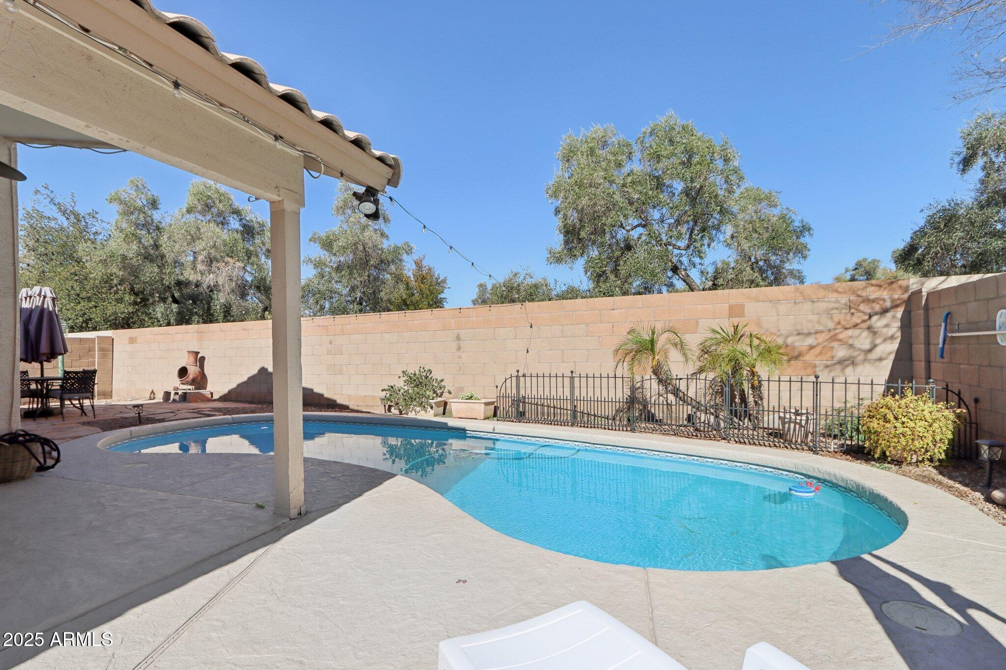 3804 E ENCINAS Avenue