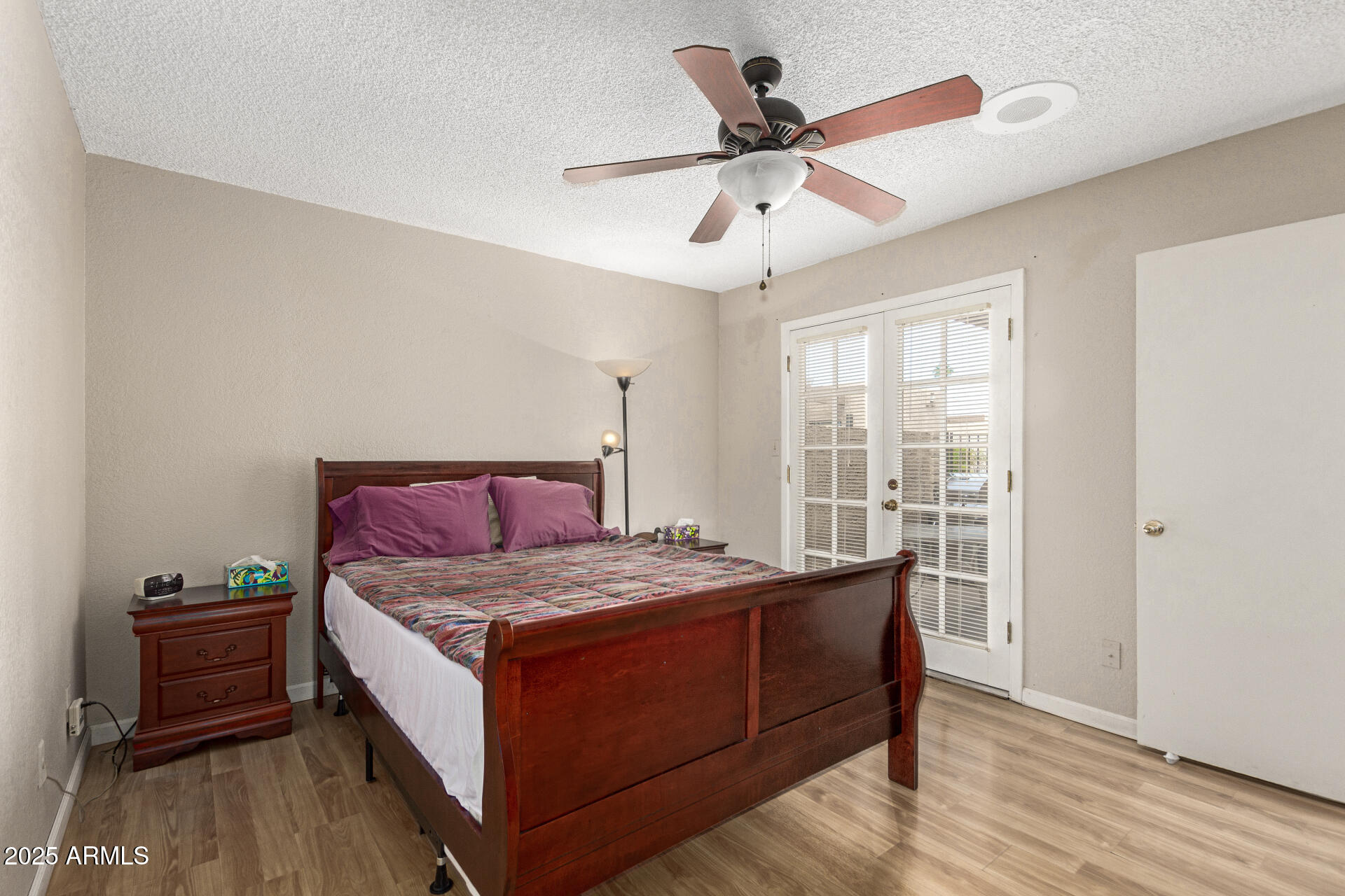 1217 N MILLER Road, 32