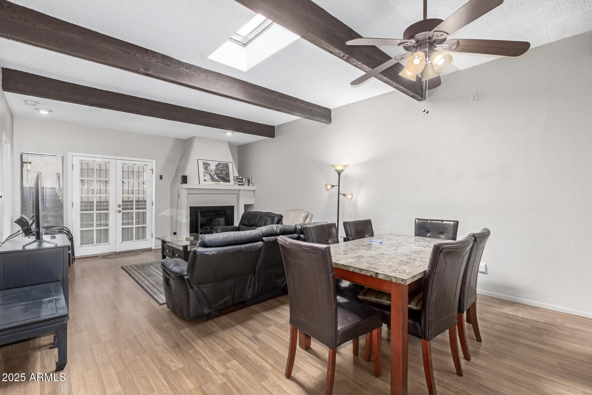 1217 N MILLER Road, 32