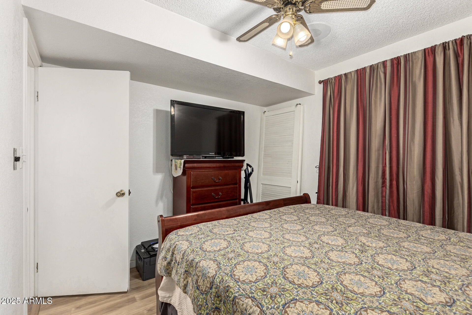 1217 N MILLER Road, 32