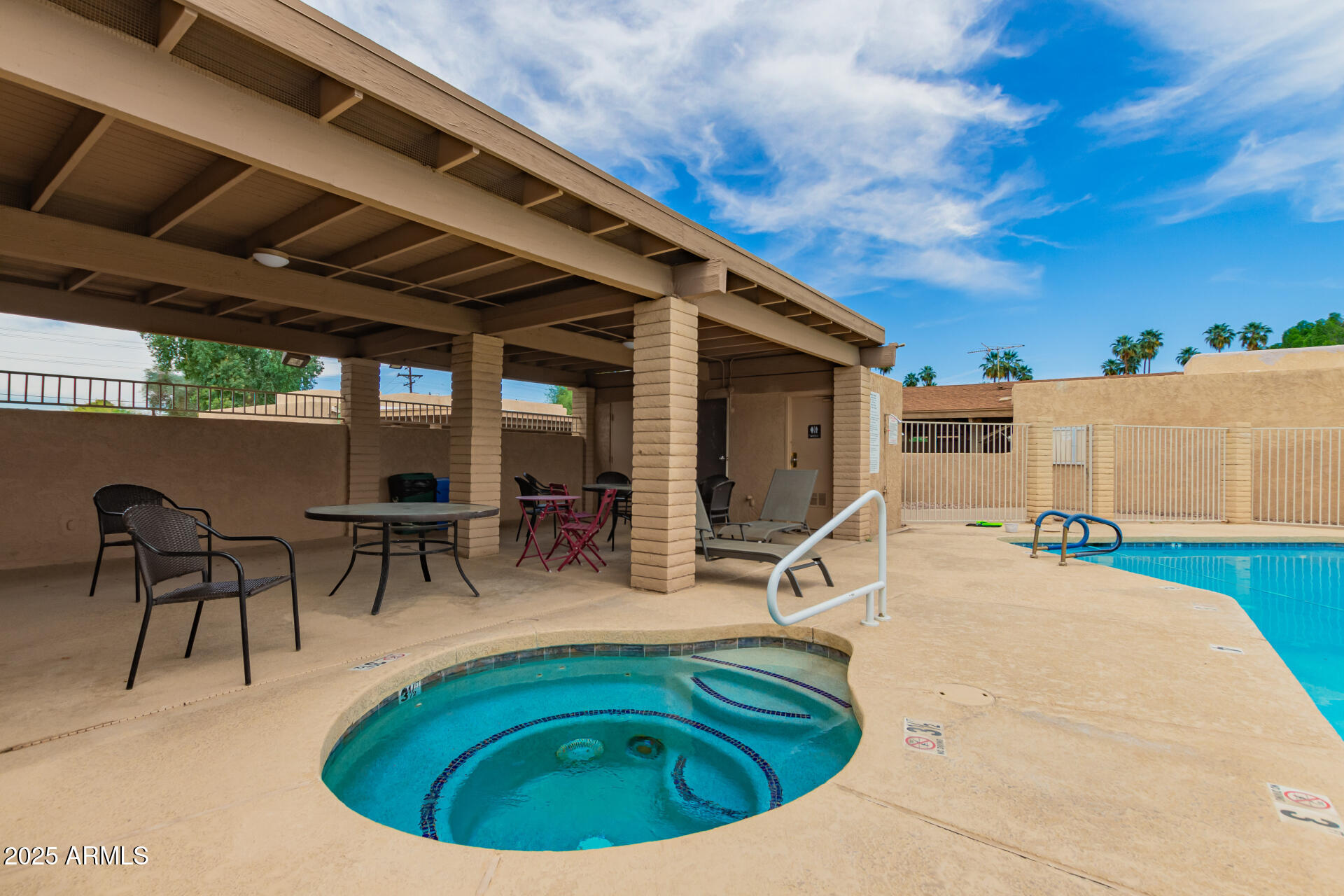 1217 N MILLER Road, 32