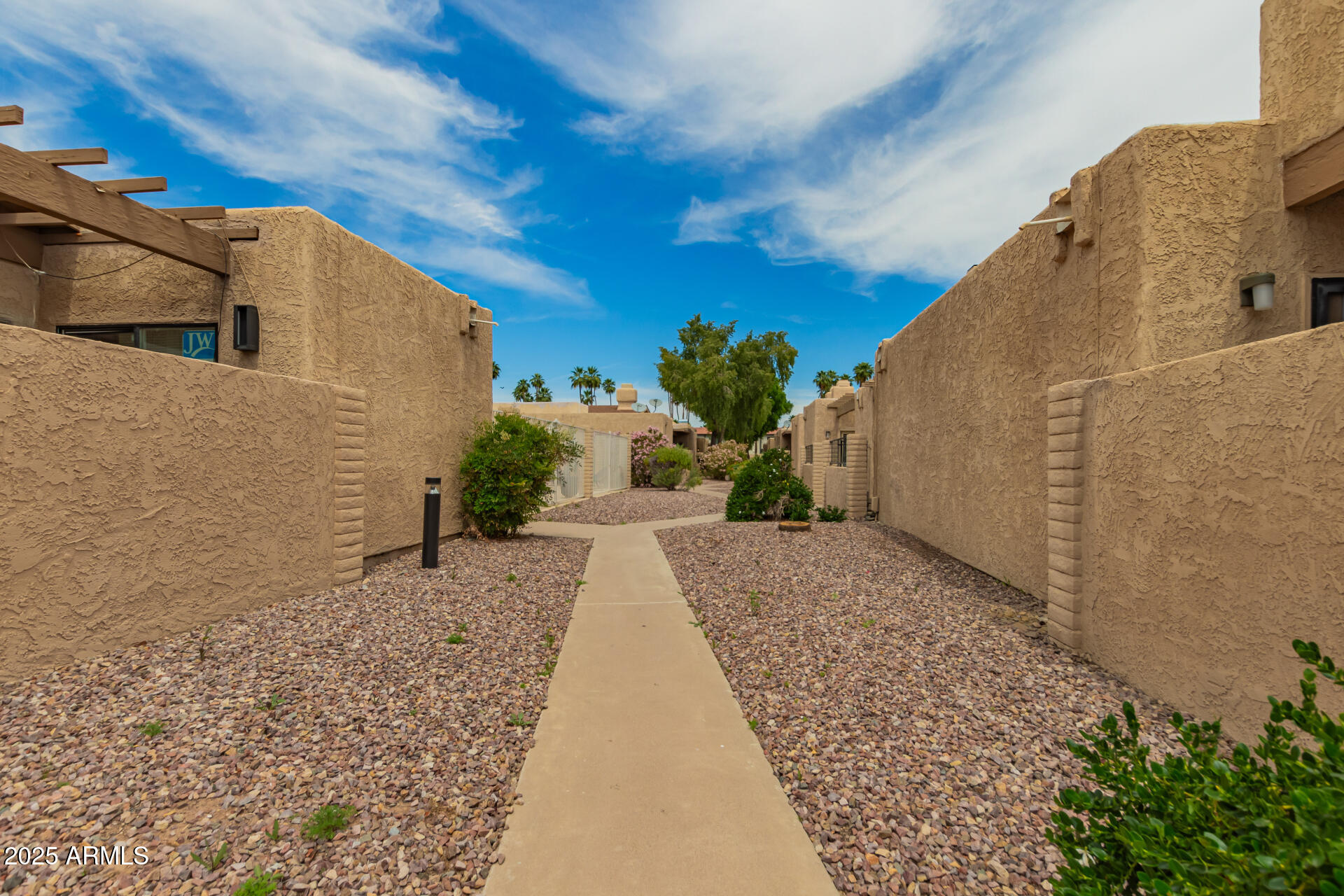 1217 N MILLER Road, 32