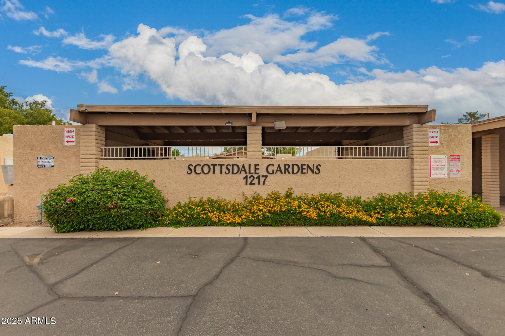 1217 N MILLER Road, 32