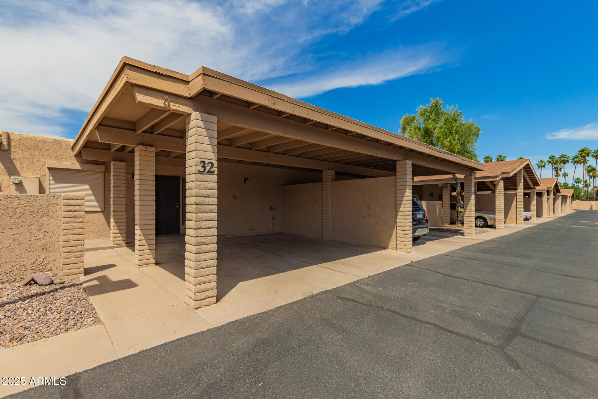 1217 N MILLER Road, 32