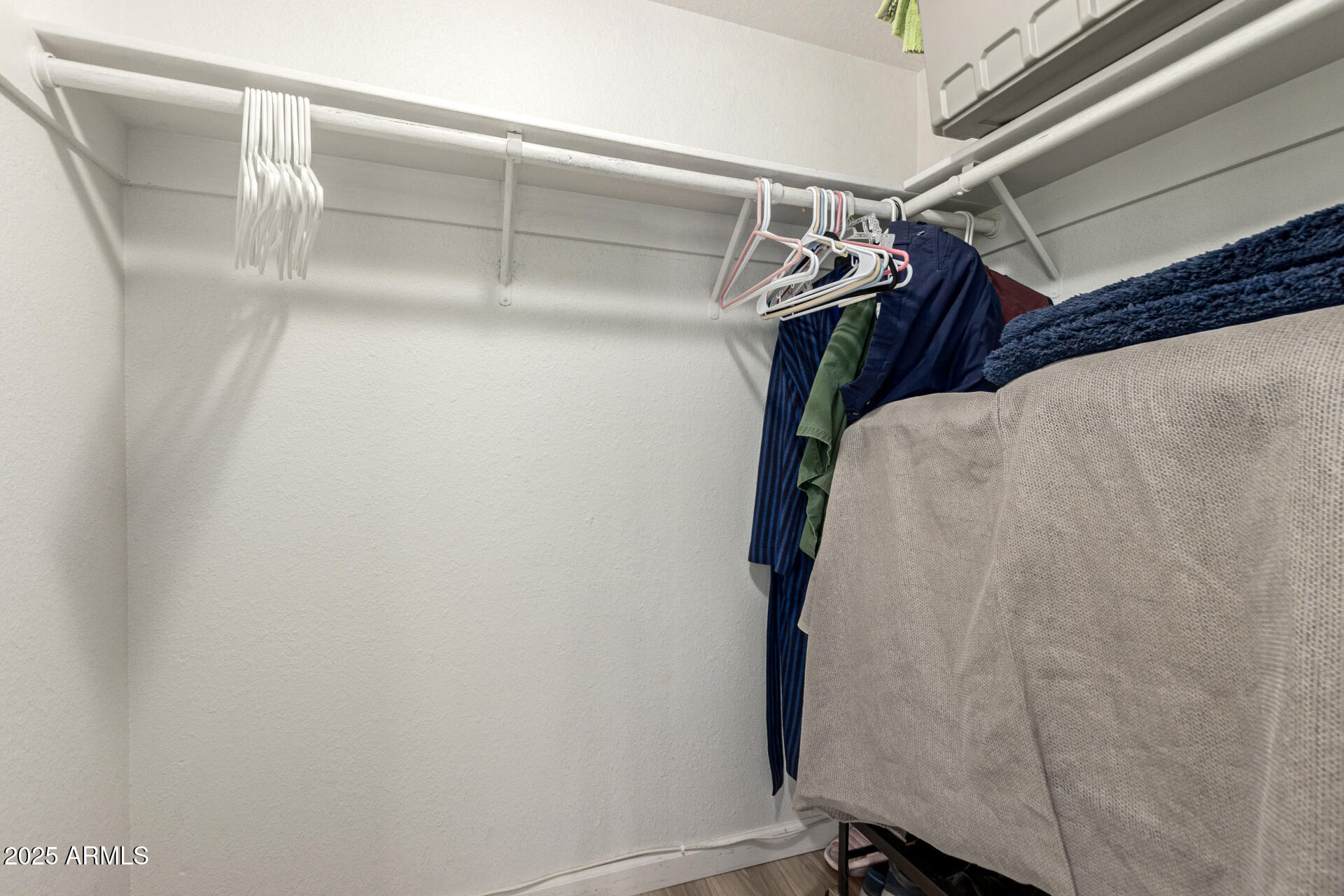 1217 N MILLER Road, 32