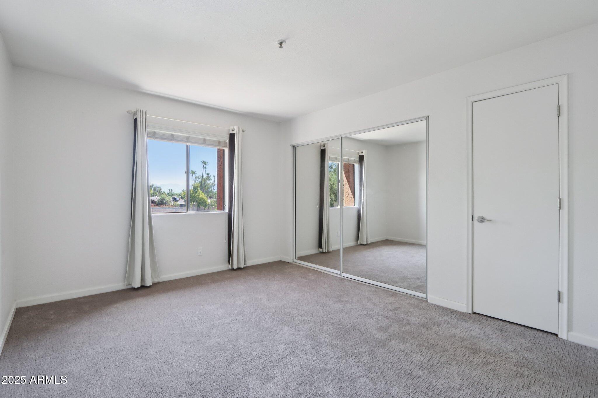 4704 E PARADISE VILLAGE Parkway N, 321