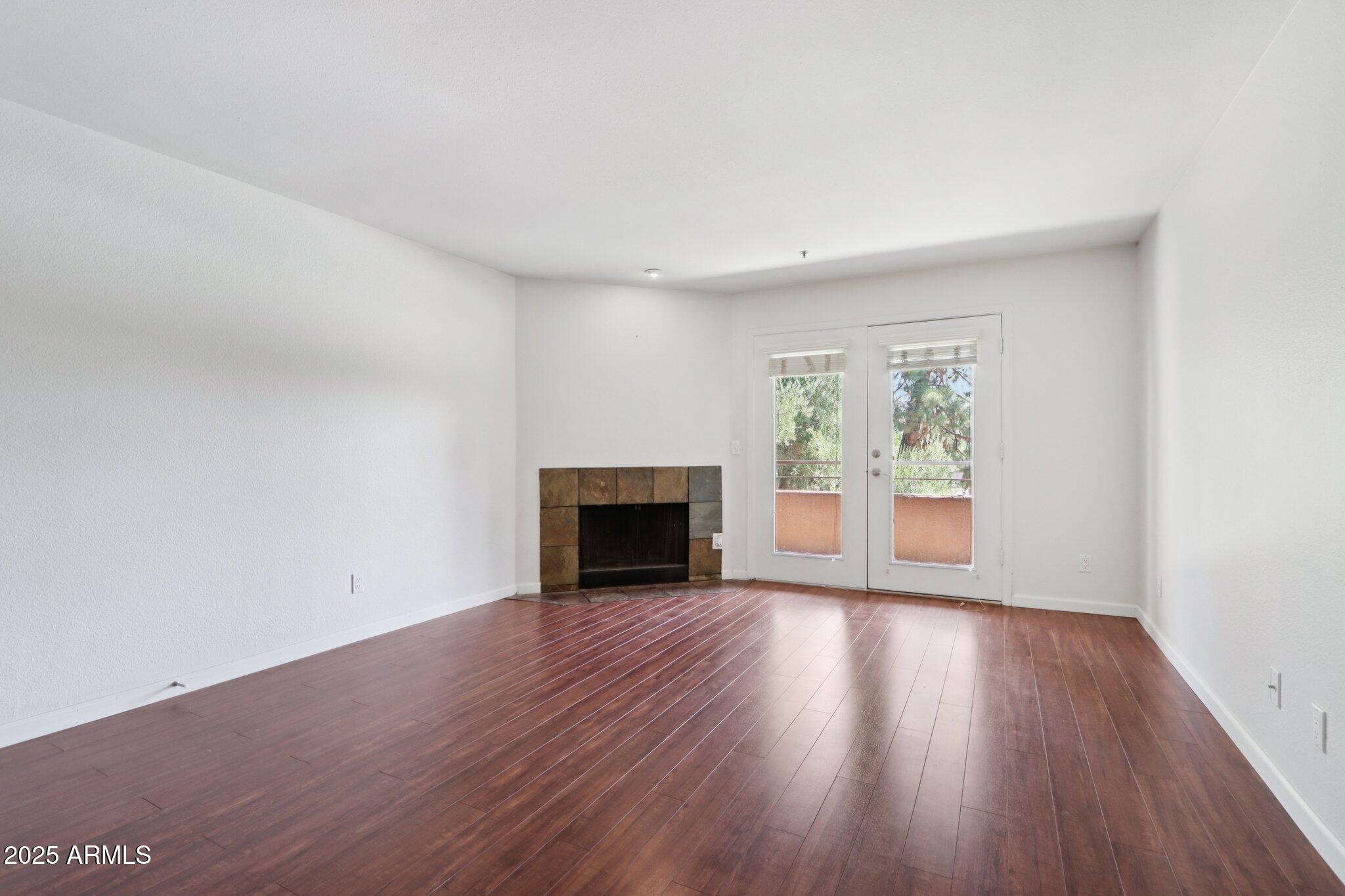 4704 E PARADISE VILLAGE Parkway N, 321